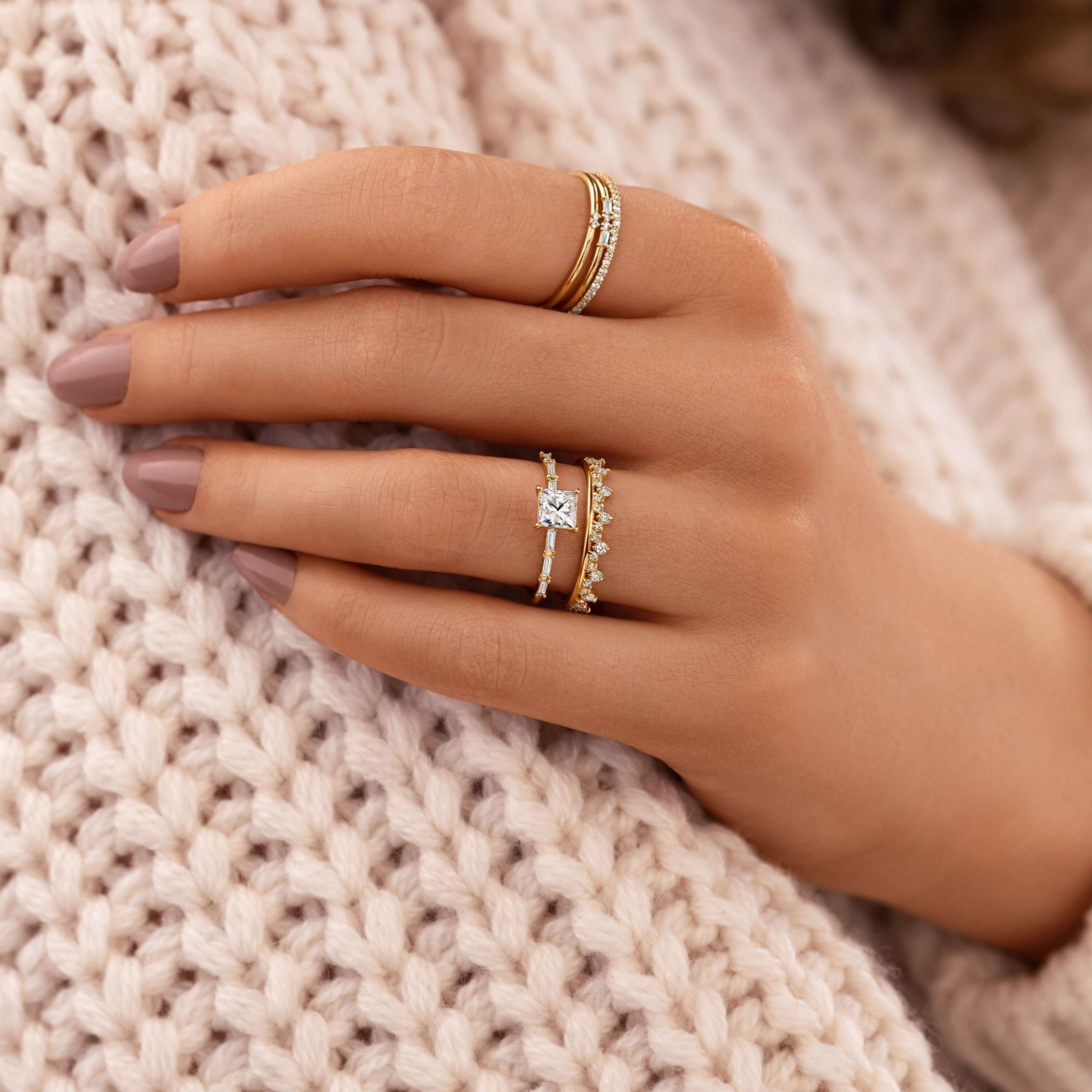 Solitaire-Oval Lab Grown Diamond Engagement Ring