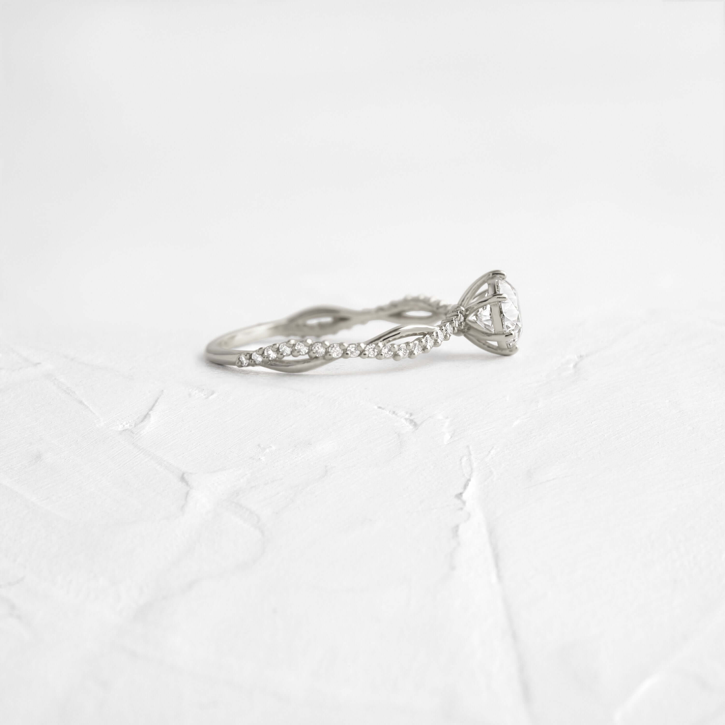 Solitaire-Oval Lab Grown Diamond Engagement Ring