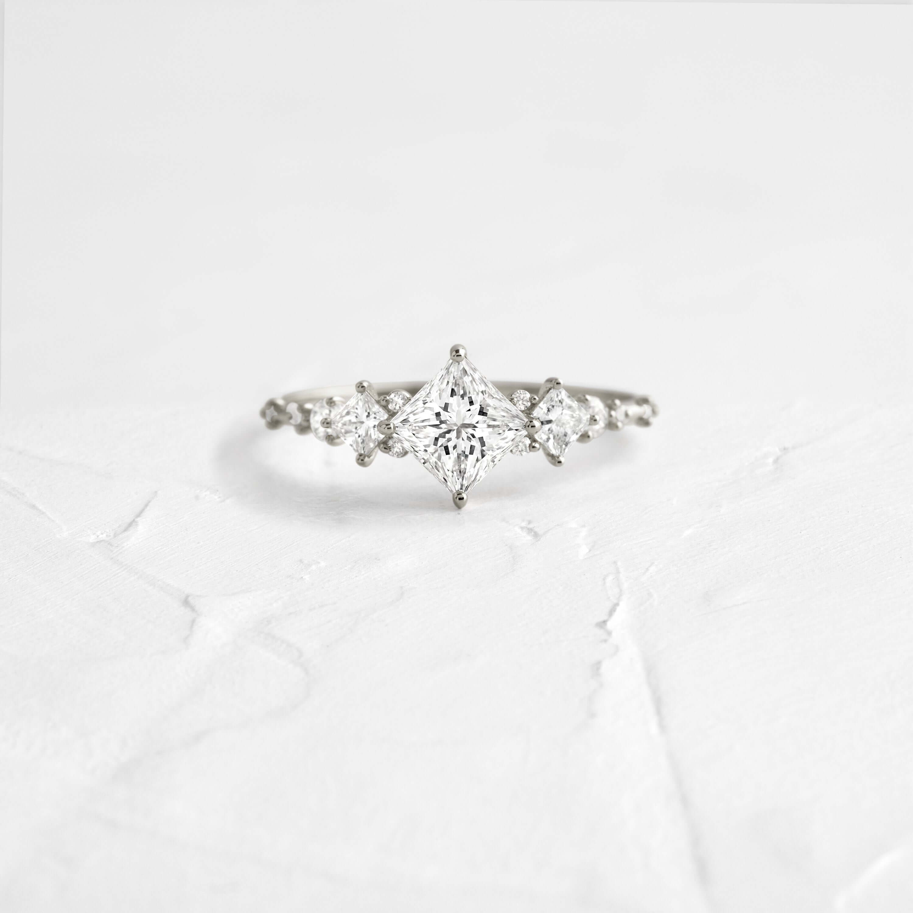 Solitaire-Oval Lab Grown Diamond Engagement Ring