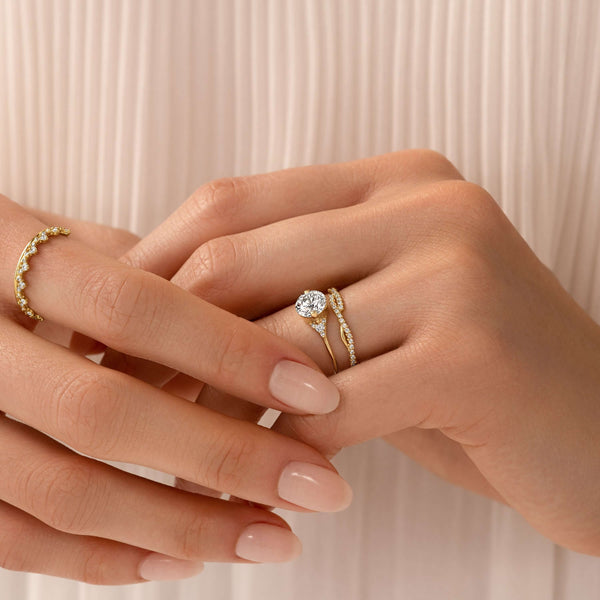 Cluster-Round Lab Grown Diamond Engagement Ring - Solitaire-Oval Lab Grown Diamond Engagement Ring