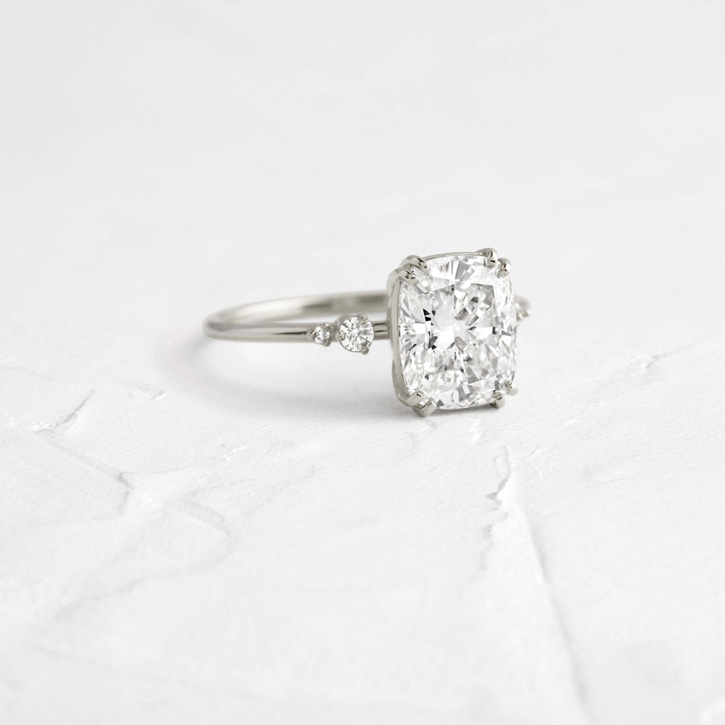 Solitaire-Oval Lab Grown Diamond Engagement Ring