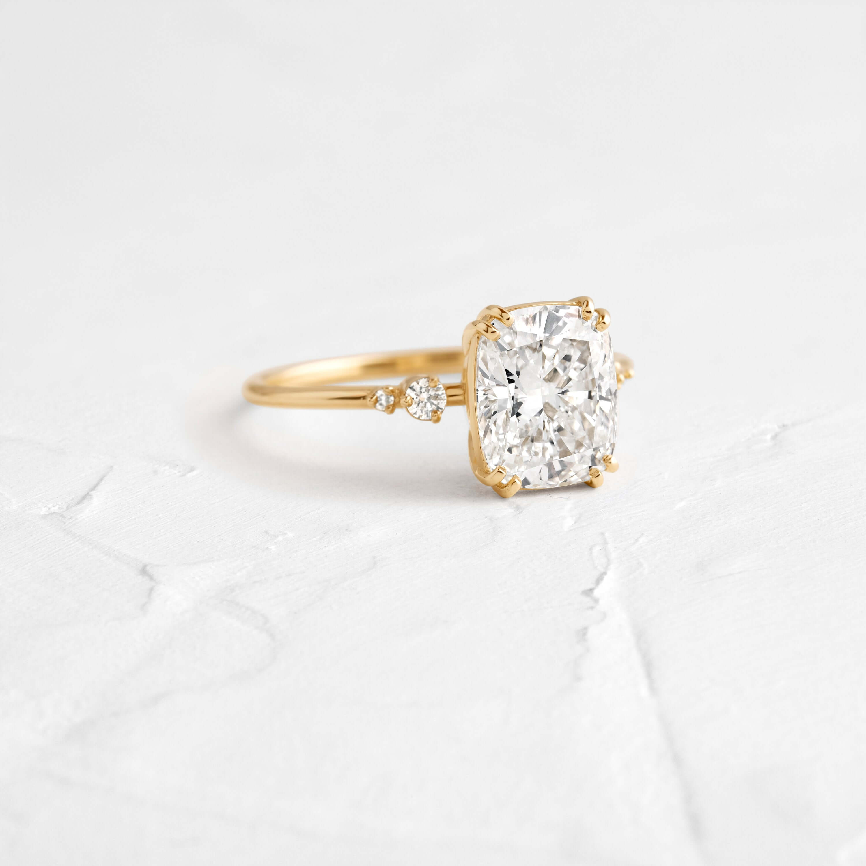 Solitaire-Oval Lab Grown Diamond Engagement Ring