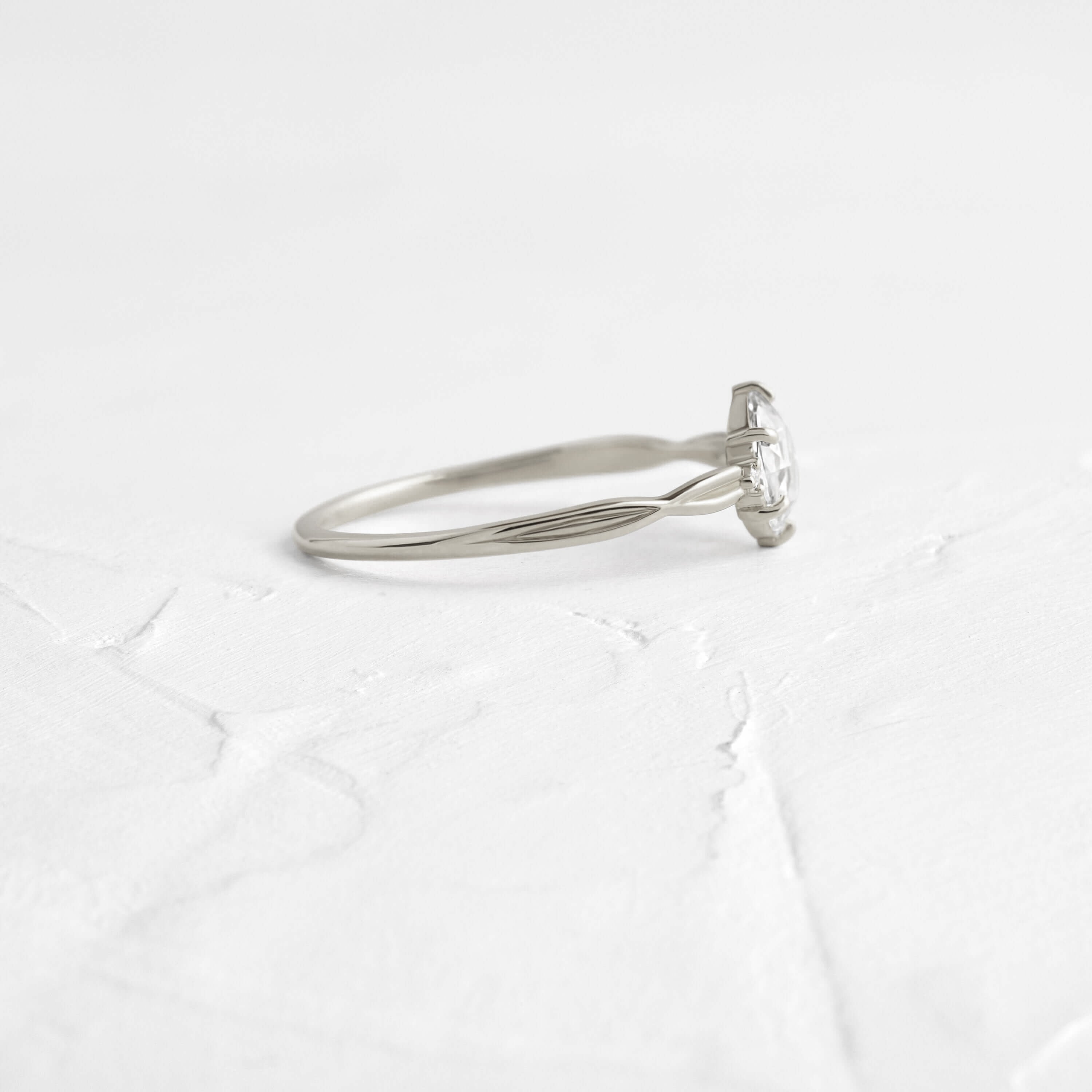 Solitaire-Oval Lab Grown Diamond Engagement Ring