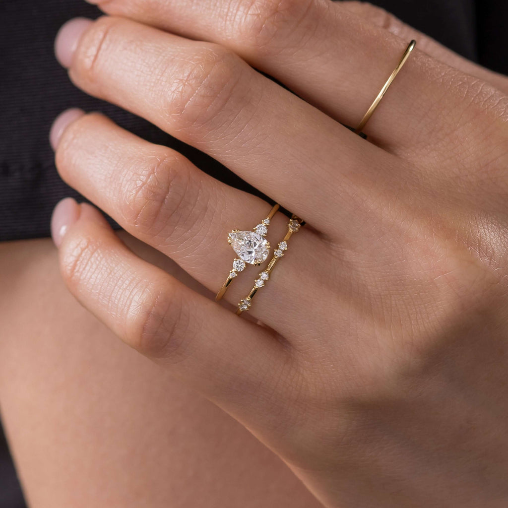 Solitaire-Oval Lab Grown Diamond Engagement Ring