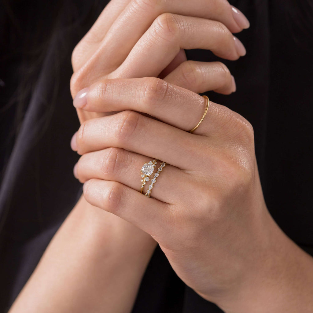 Solitaire-Oval Lab Grown Diamond Engagement Ring