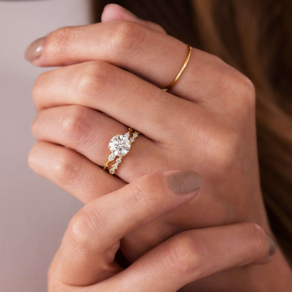Solitaire-Oval Lab Grown Diamond Engagement Ring