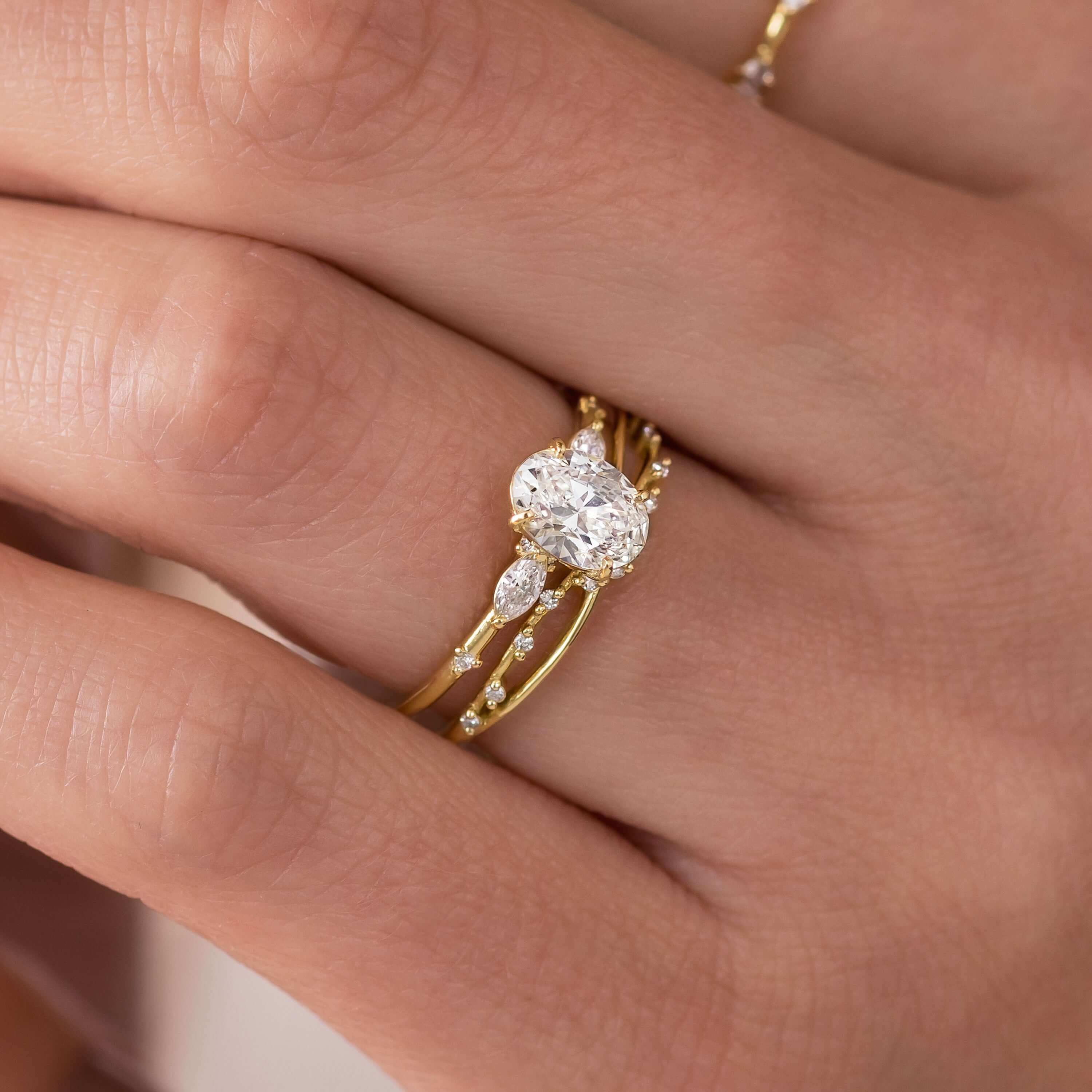 Solitaire-Oval Lab Grown Diamond Engagement Ring