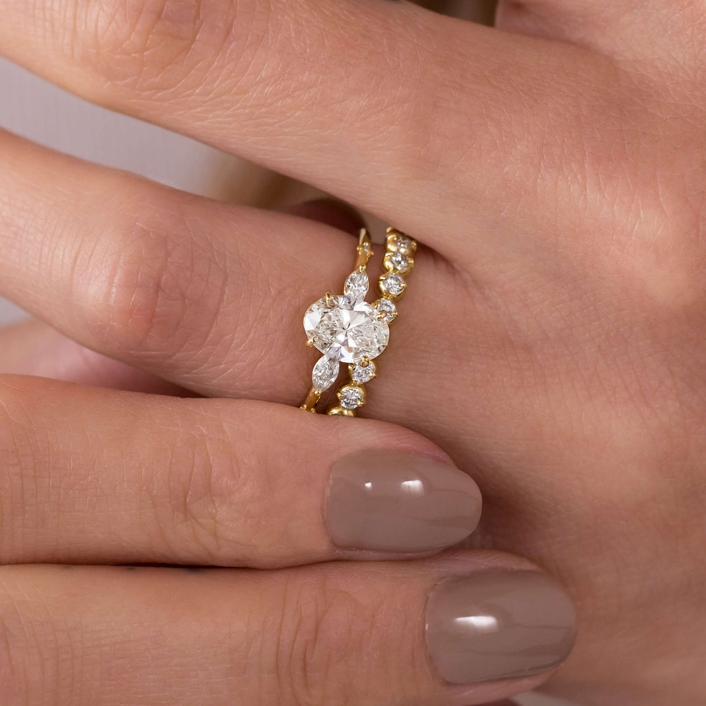 Solitaire-Oval Lab Grown Diamond Engagement Ring