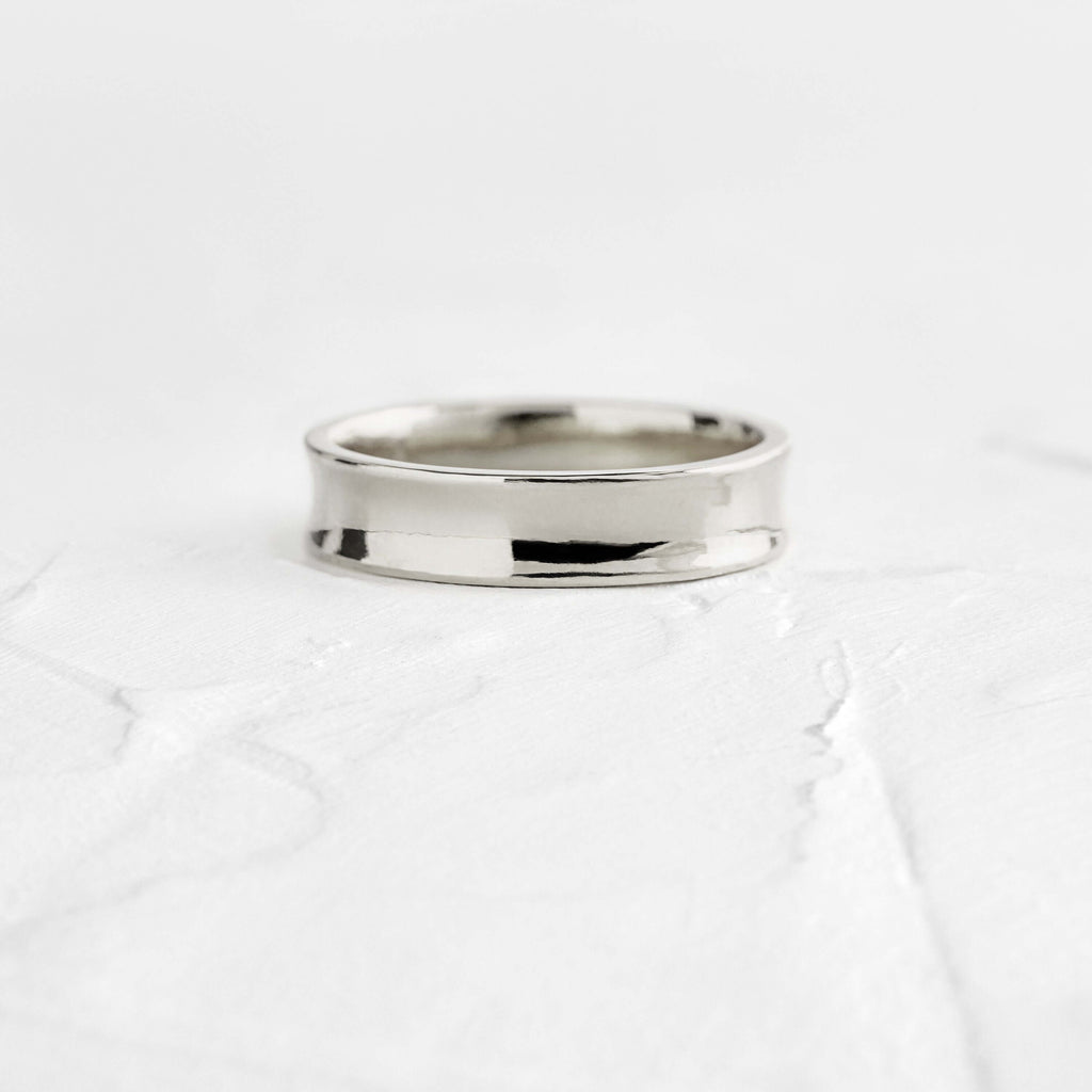 Classic- Men's Wedding Band