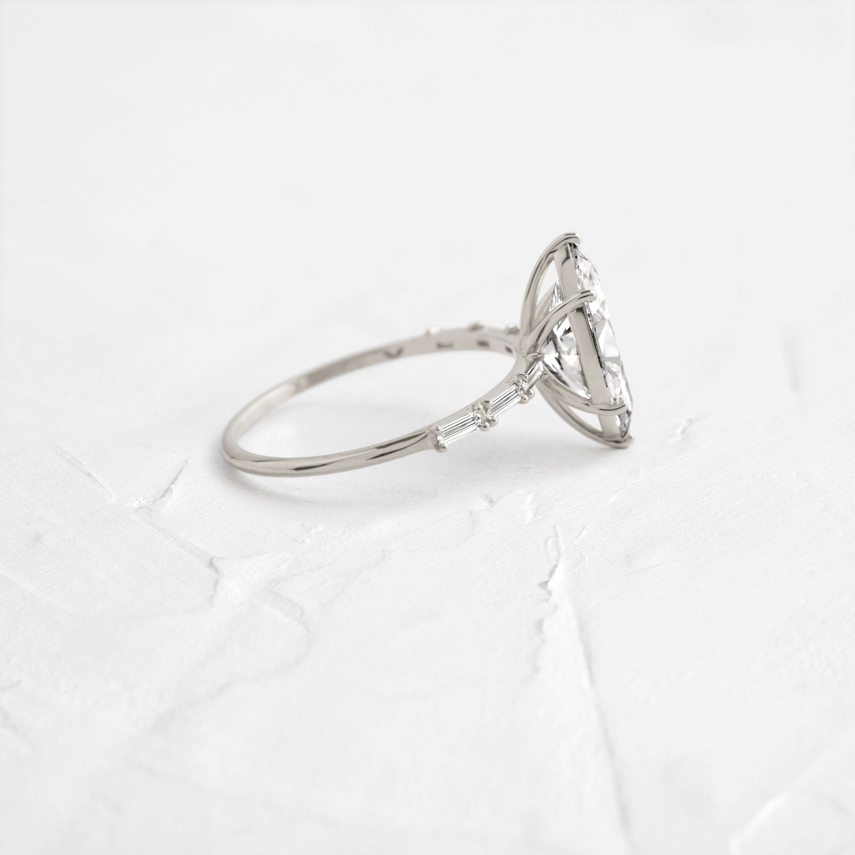 Solitaire-Oval Lab Grown Diamond Engagement Ring