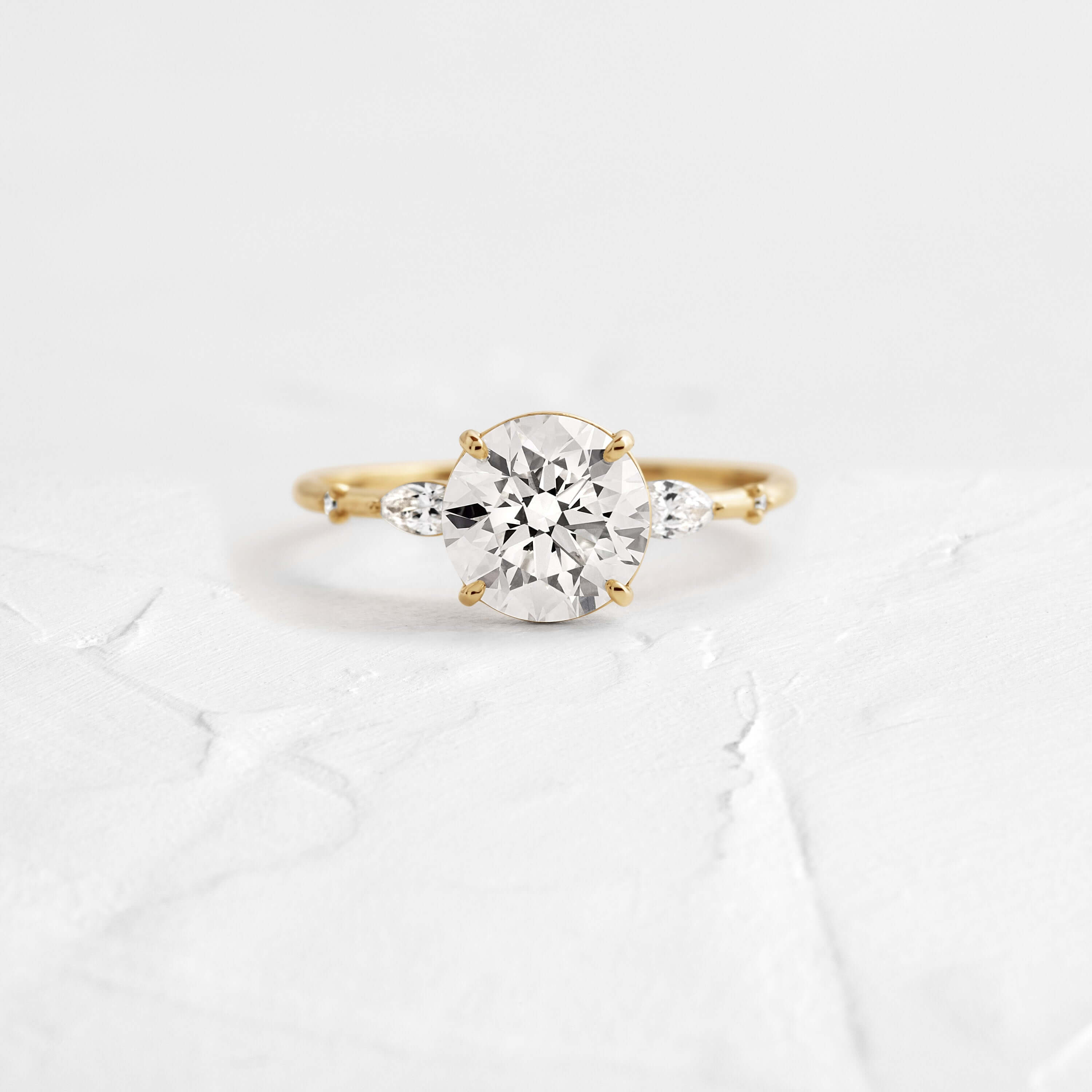 Solitaire-Oval Lab Grown Diamond Engagement Ring