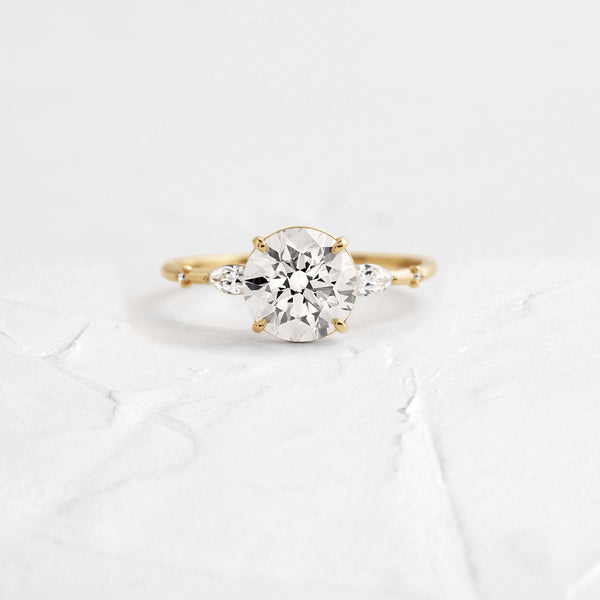 Cluster-Round Lab Grown Diamond Engagement Ring - Solitaire-Oval Lab Grown Diamond Engagement Ring