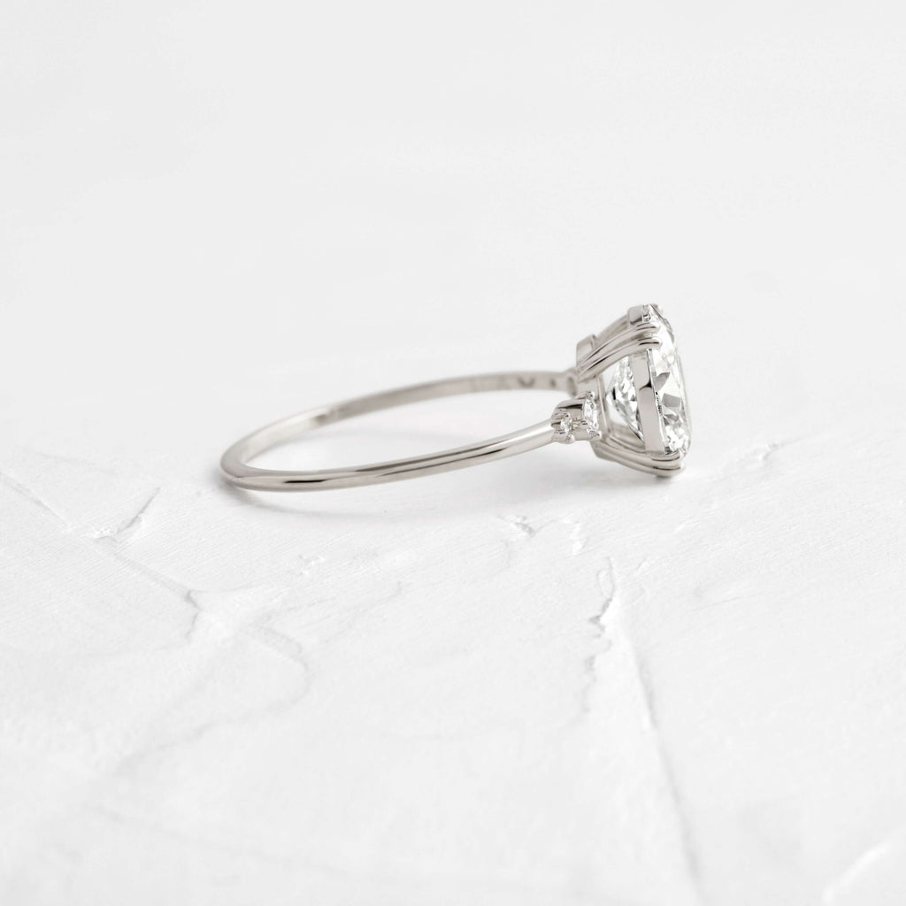 Solitaire-Oval Lab Grown Diamond Engagement Ring