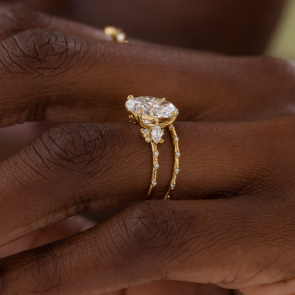 Cluster-Oval Lab Grown Diamond Engagement Ring - Solitaire-Oval Lab Grown Diamond Engagement Ring