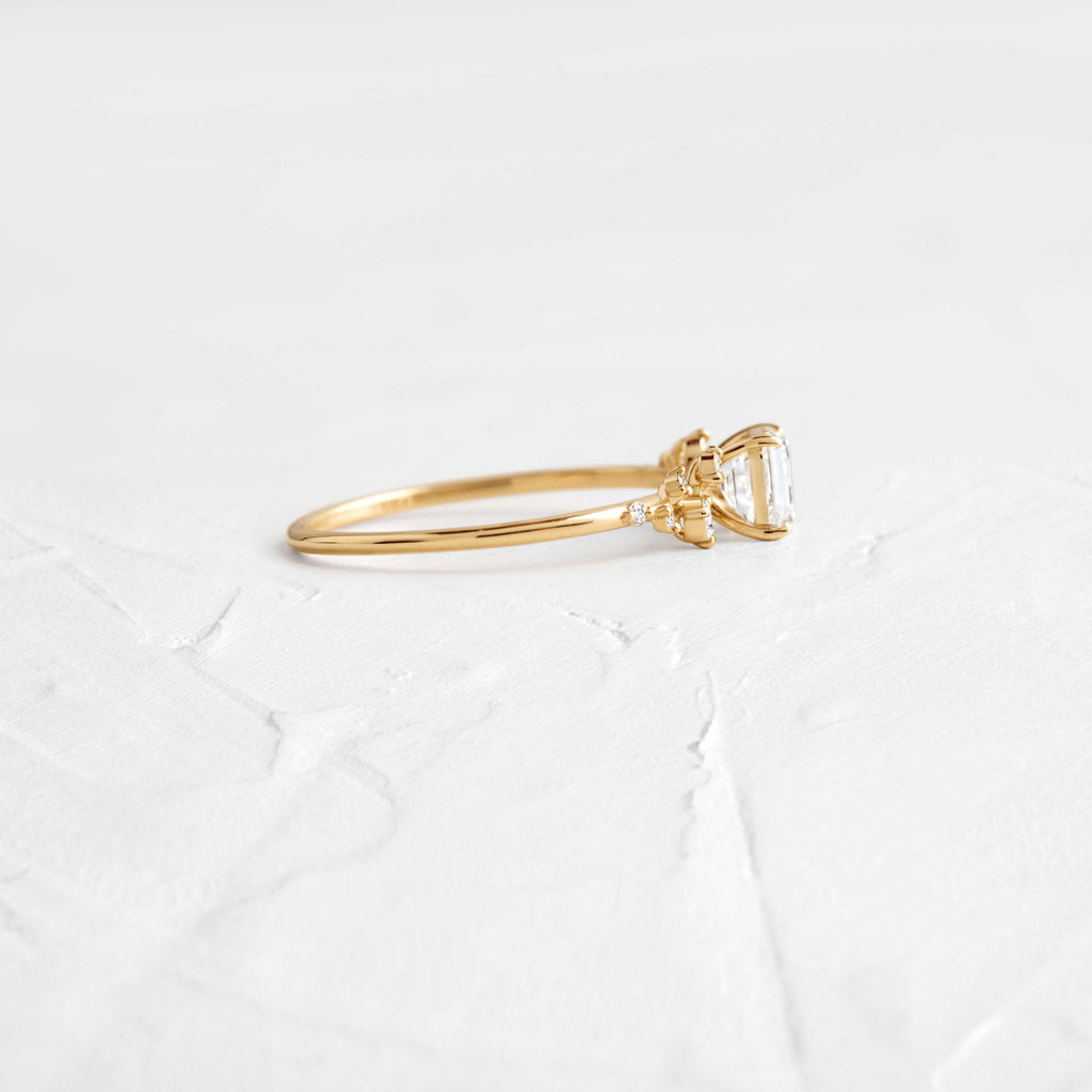 Solitaire-Oval Lab Grown Diamond Engagement Ring