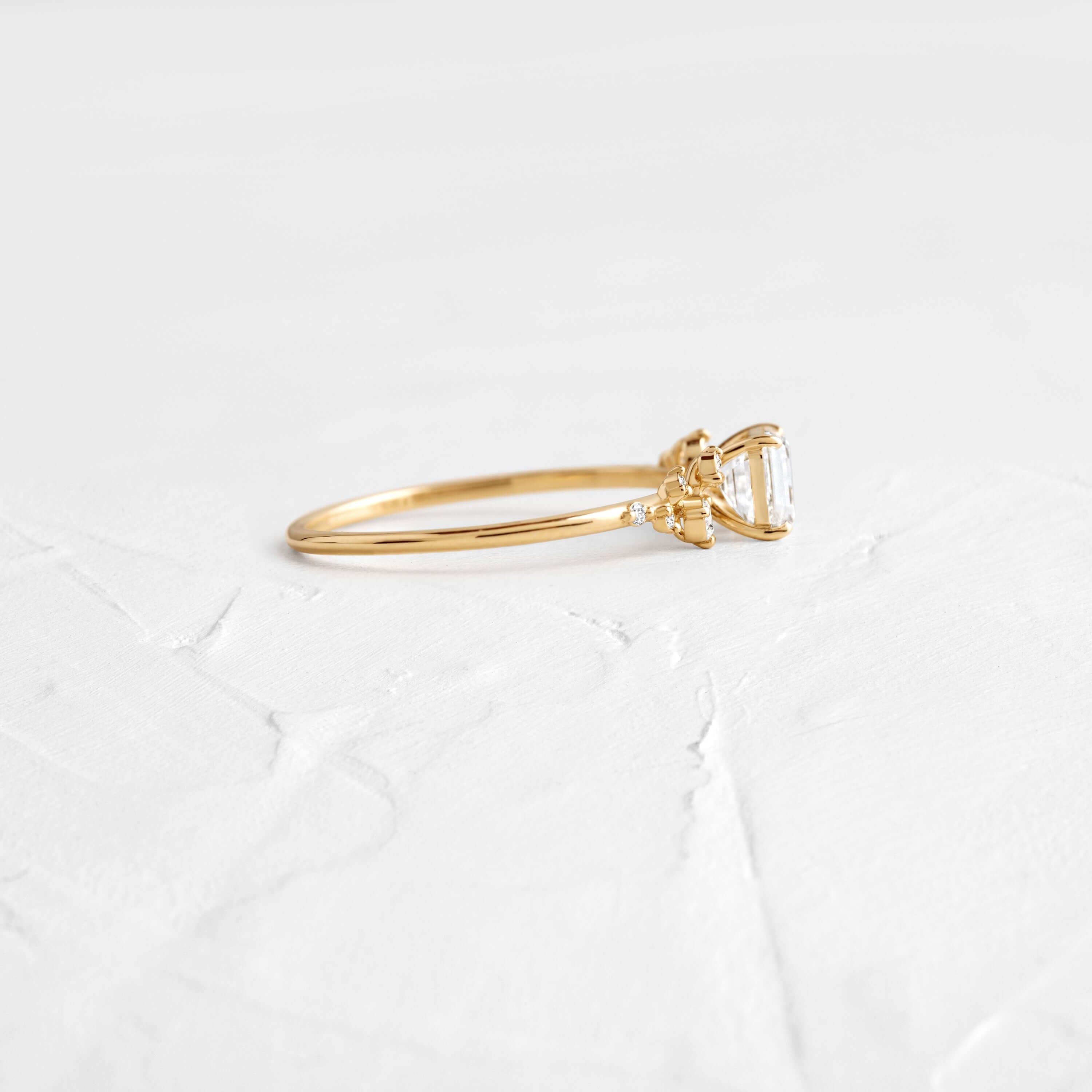 Solitaire-Oval Lab Grown Diamond Engagement Ring