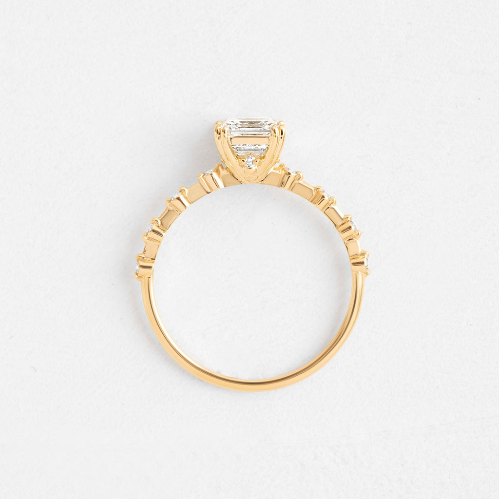 Solitaire-Oval Lab Grown Diamond Engagement Ring