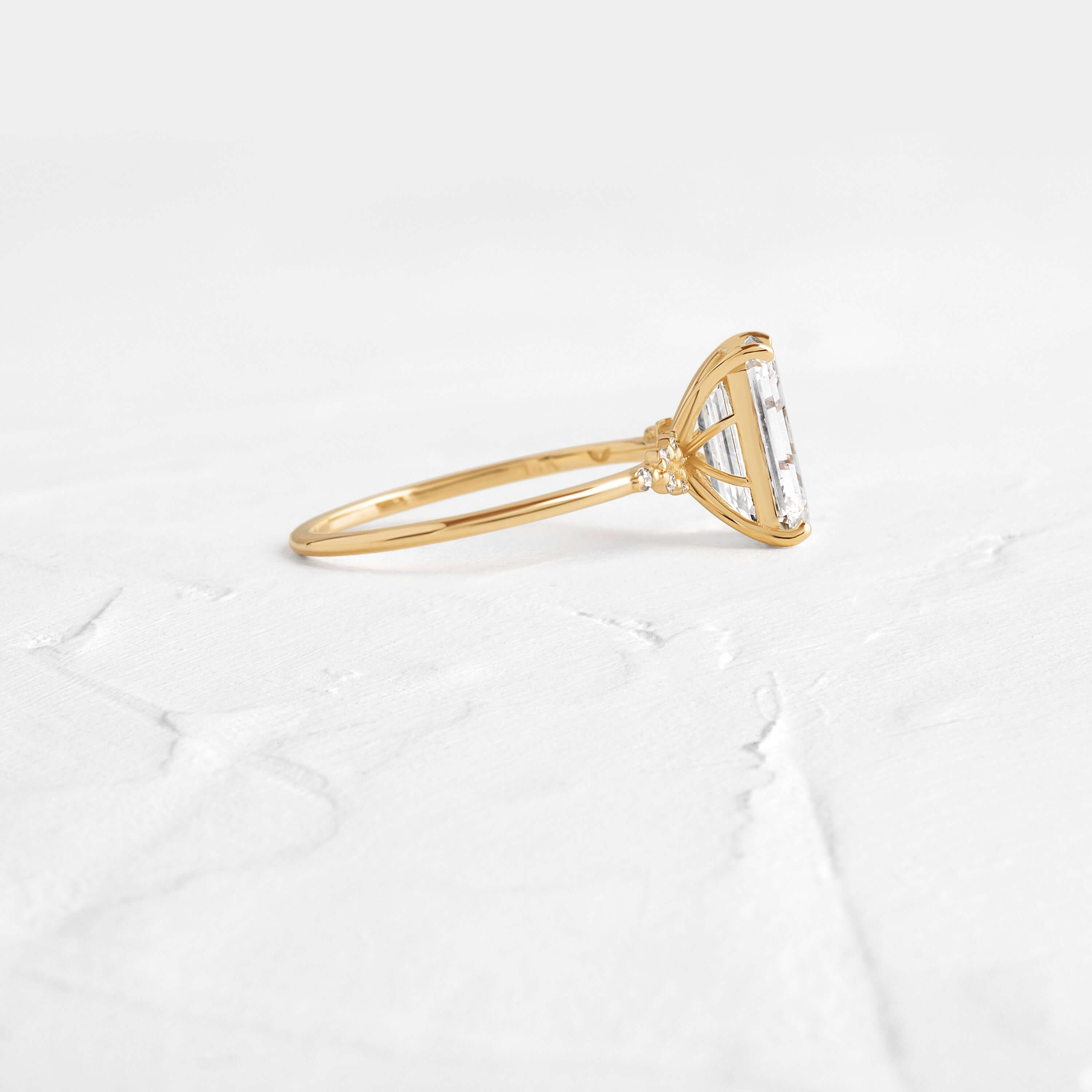 Solitaire-Oval Lab Grown Diamond Engagement Ring