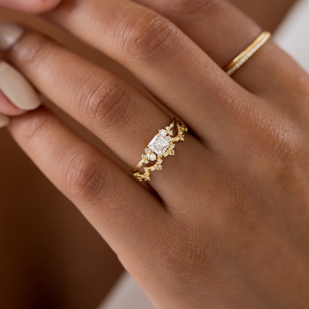 Solitaire-Oval Lab Grown Diamond Engagement Ring