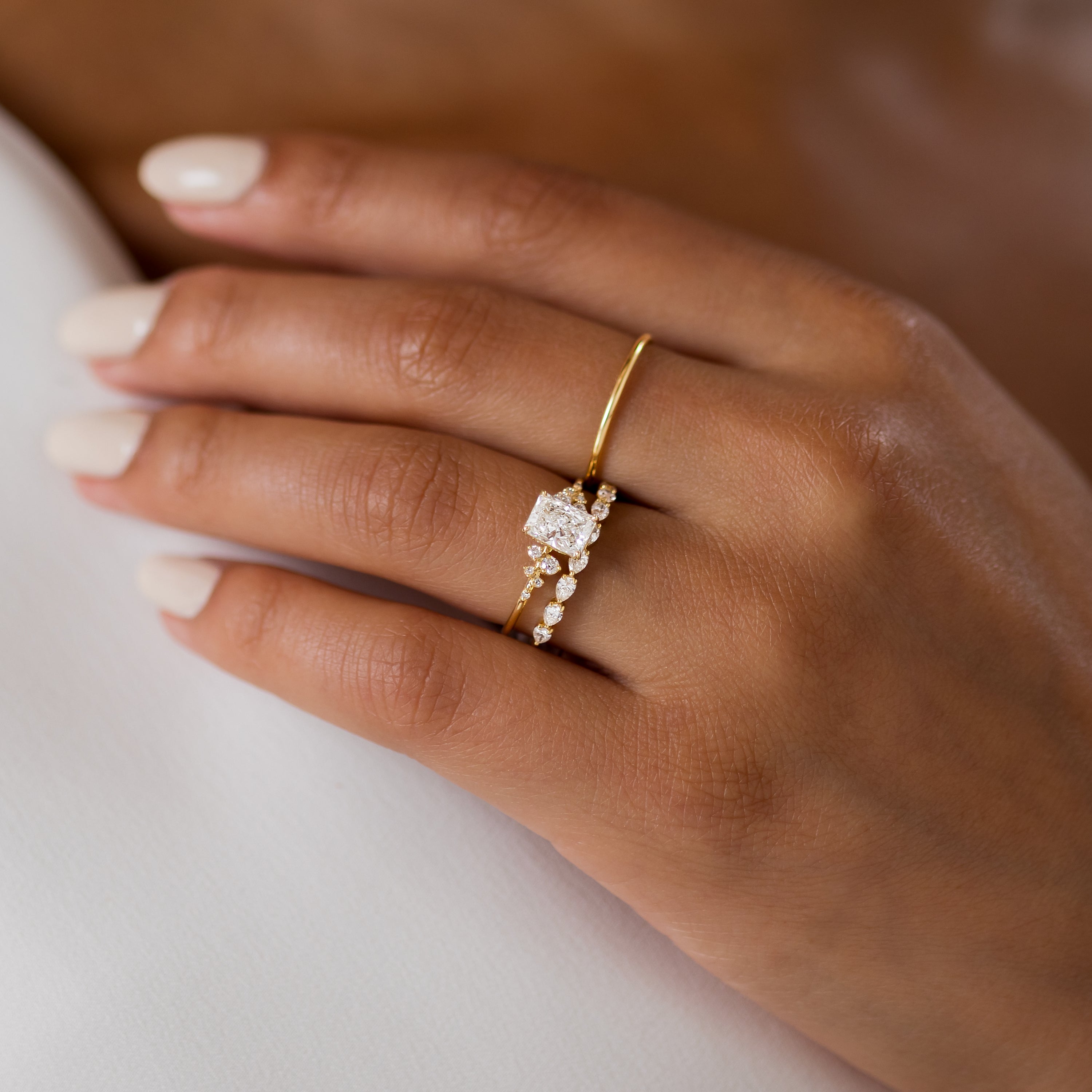 Solitaire-Oval Lab Grown Diamond Engagement Ring