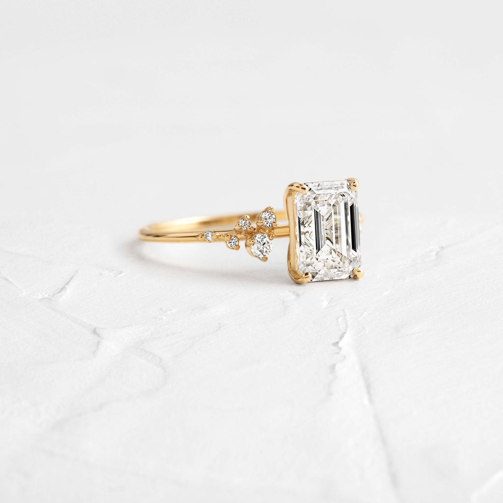 Solitaire-Oval Lab Grown Diamond Engagement Ring