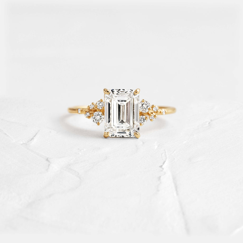 Solitaire-Oval Lab Grown Diamond Engagement Ring