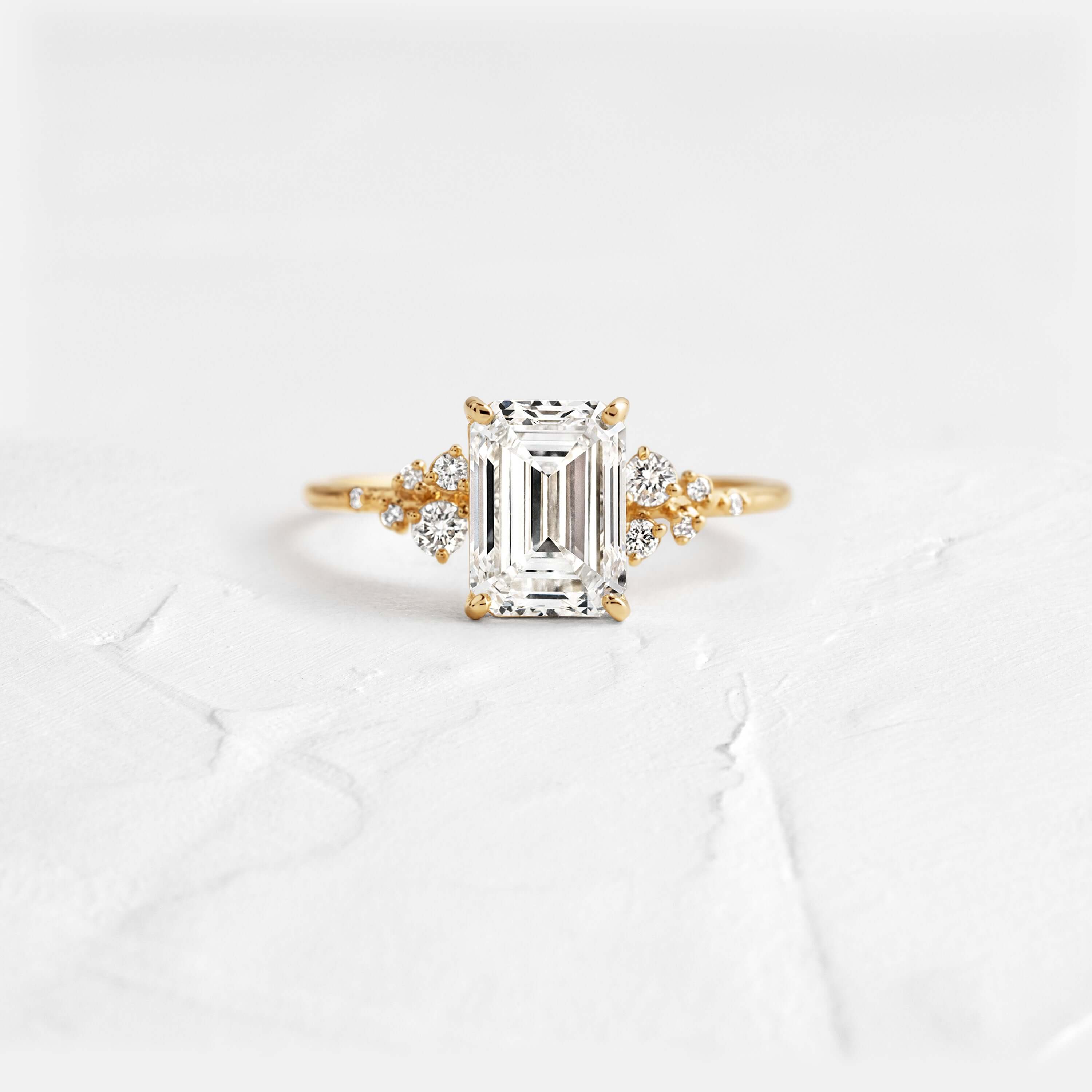Solitaire-Oval Lab Grown Diamond Engagement Ring
