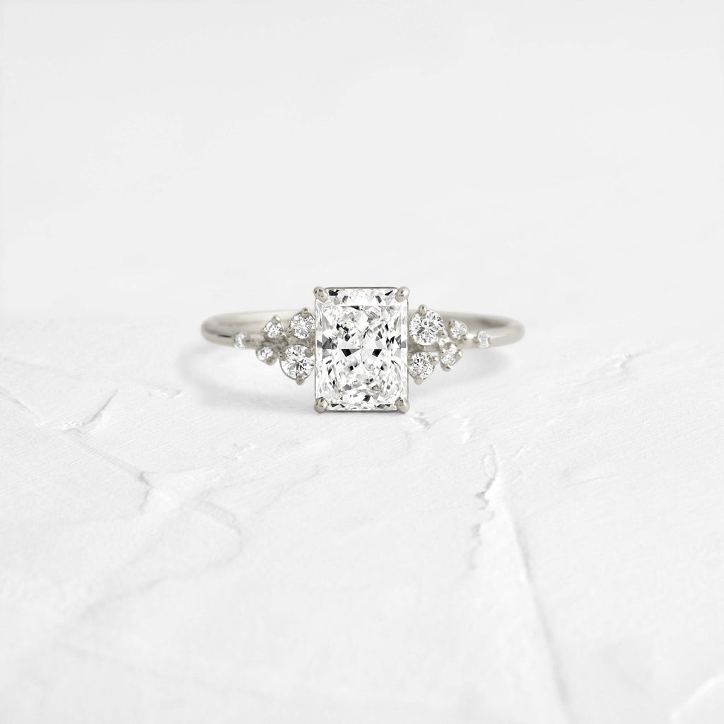 Solitaire-Oval Lab Grown Diamond Engagement Ring