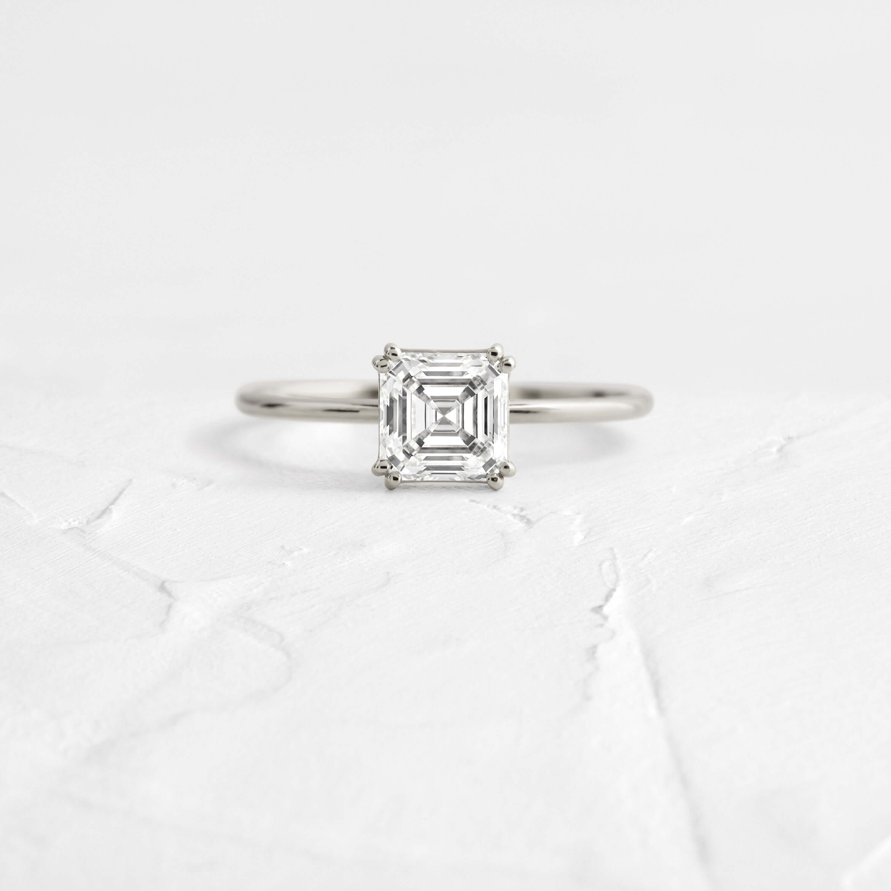 Solitaire-Oval Lab Grown Diamond Engagement Ring