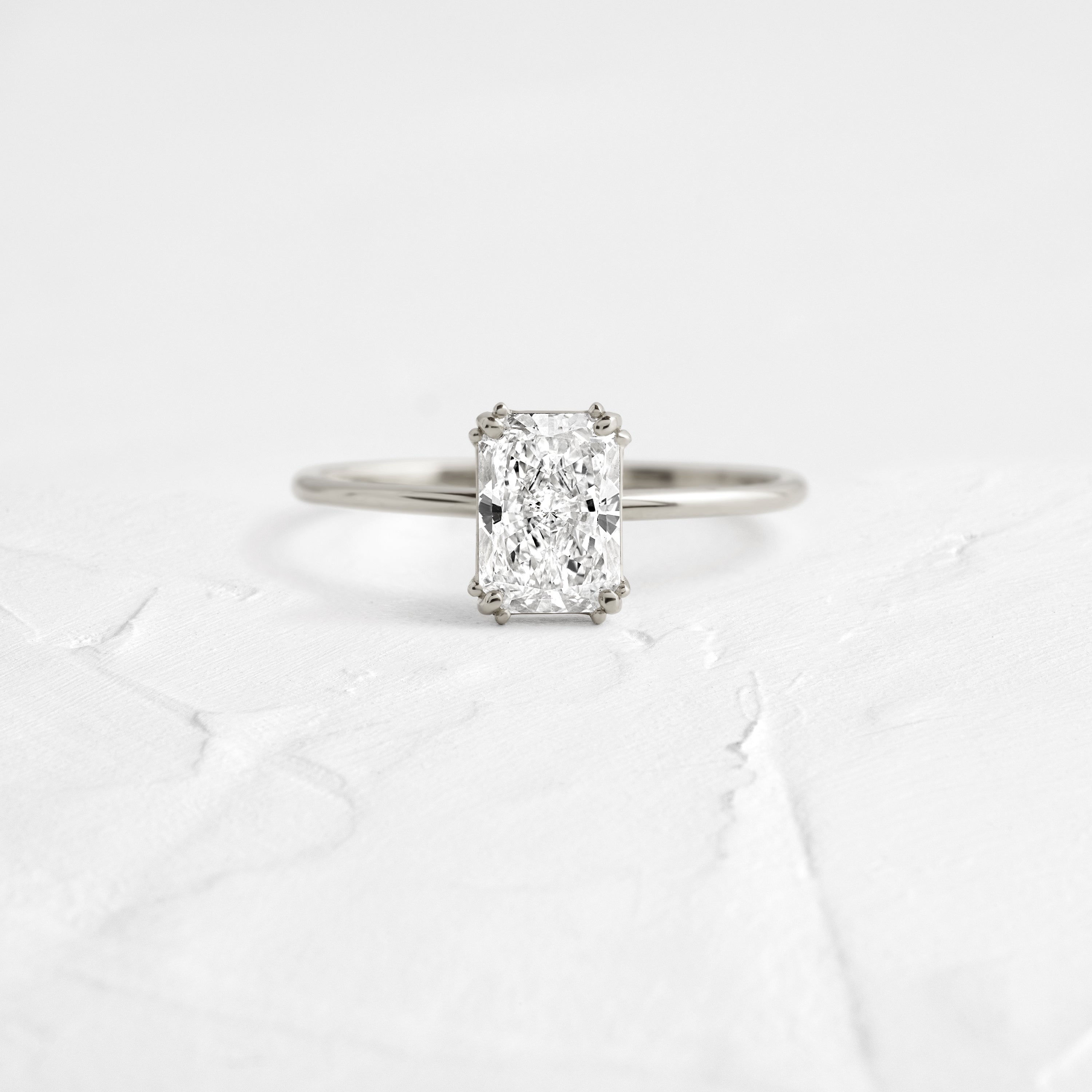 Solitaire-Oval Lab Grown Diamond Engagement Ring