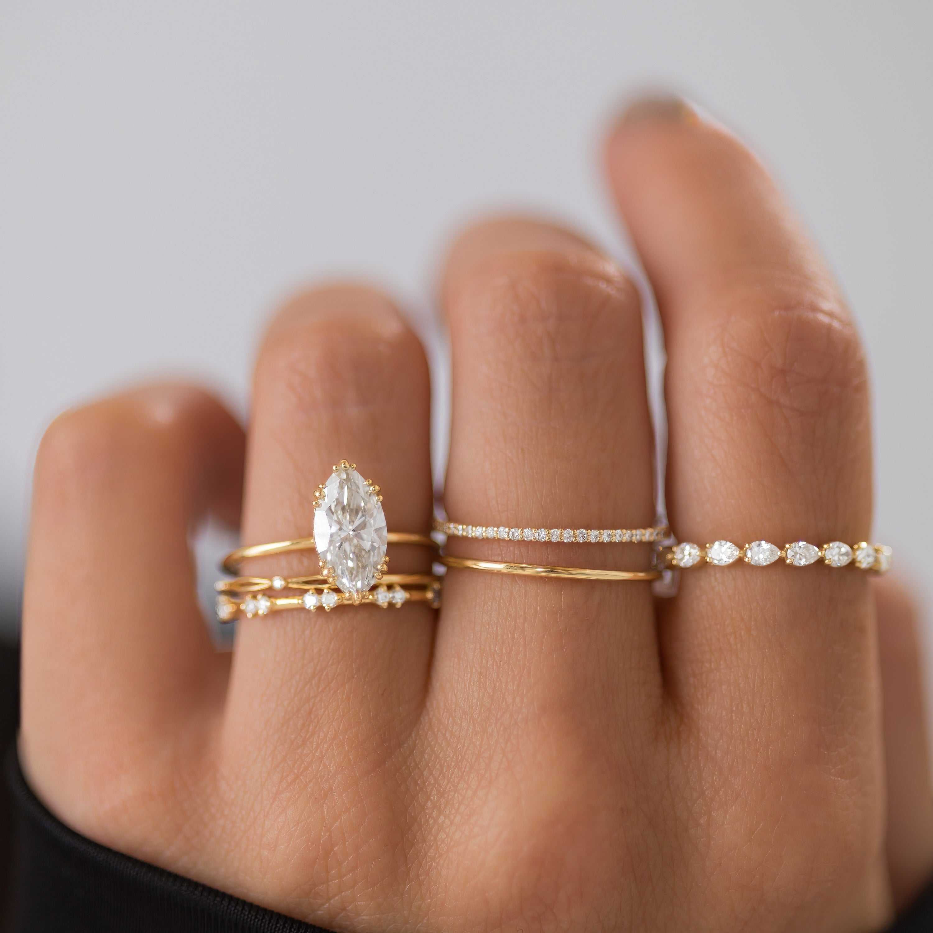 Solitaire-Oval Lab Grown Diamond Engagement Ring