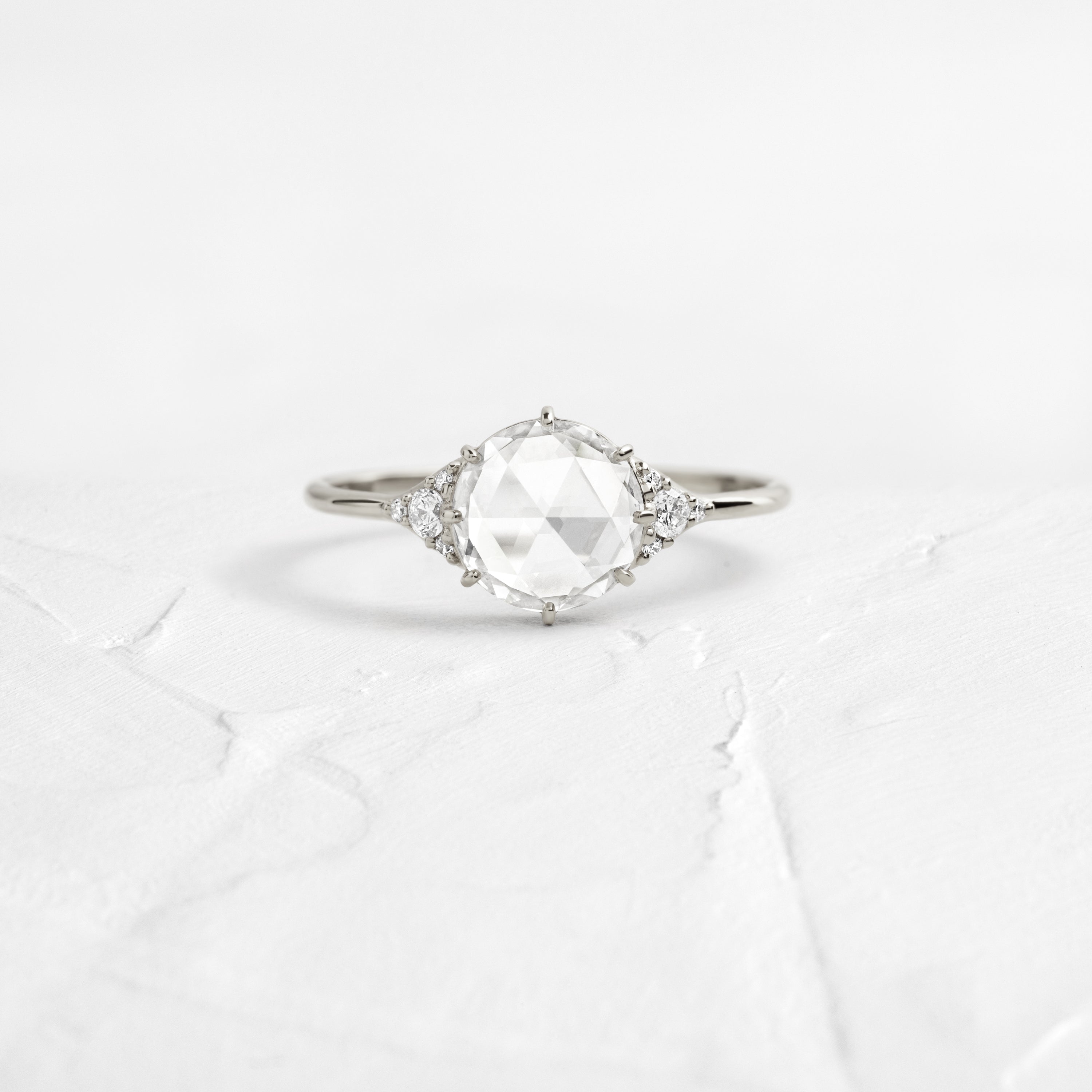 Solitaire-Oval Lab Grown Diamond Engagement Ring