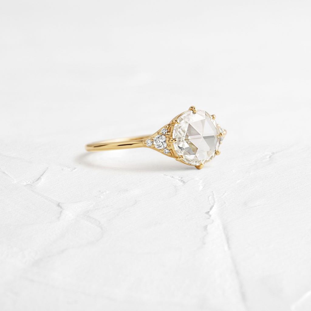 Solitaire-Oval Lab Grown Diamond Engagement Ring