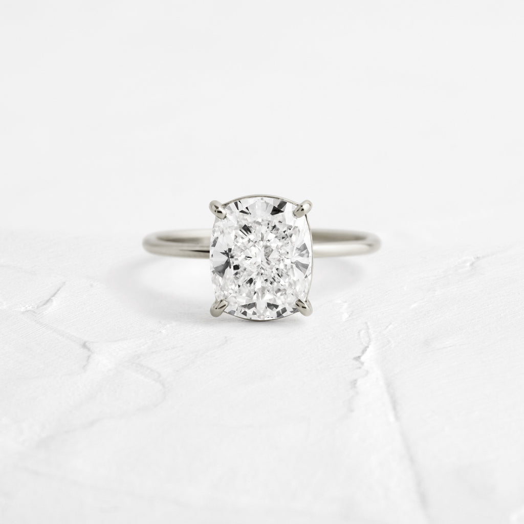 Solitaire-Oval Lab Grown Diamond Engagement Ring