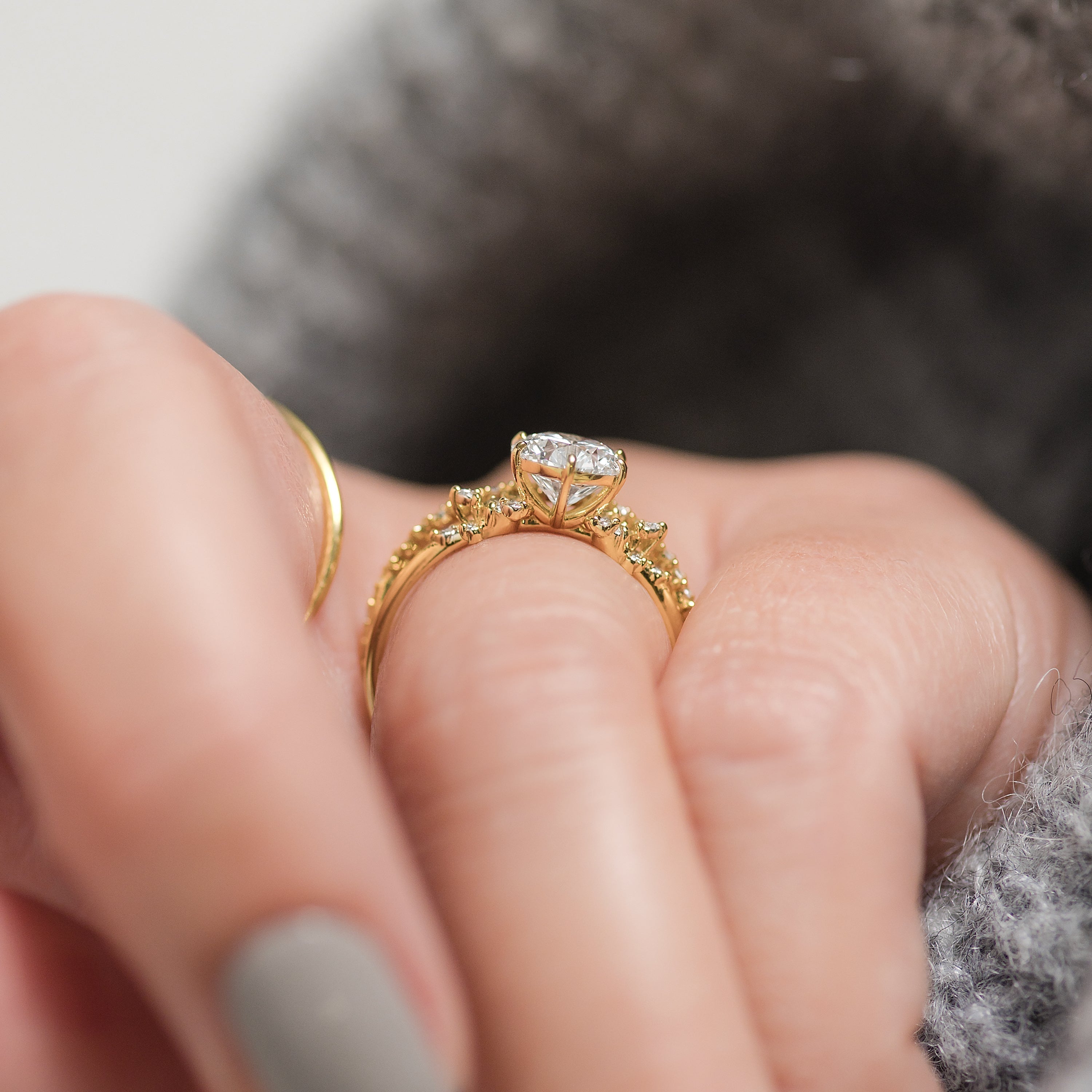 Solitaire-Oval Lab Grown Diamond Engagement Ring