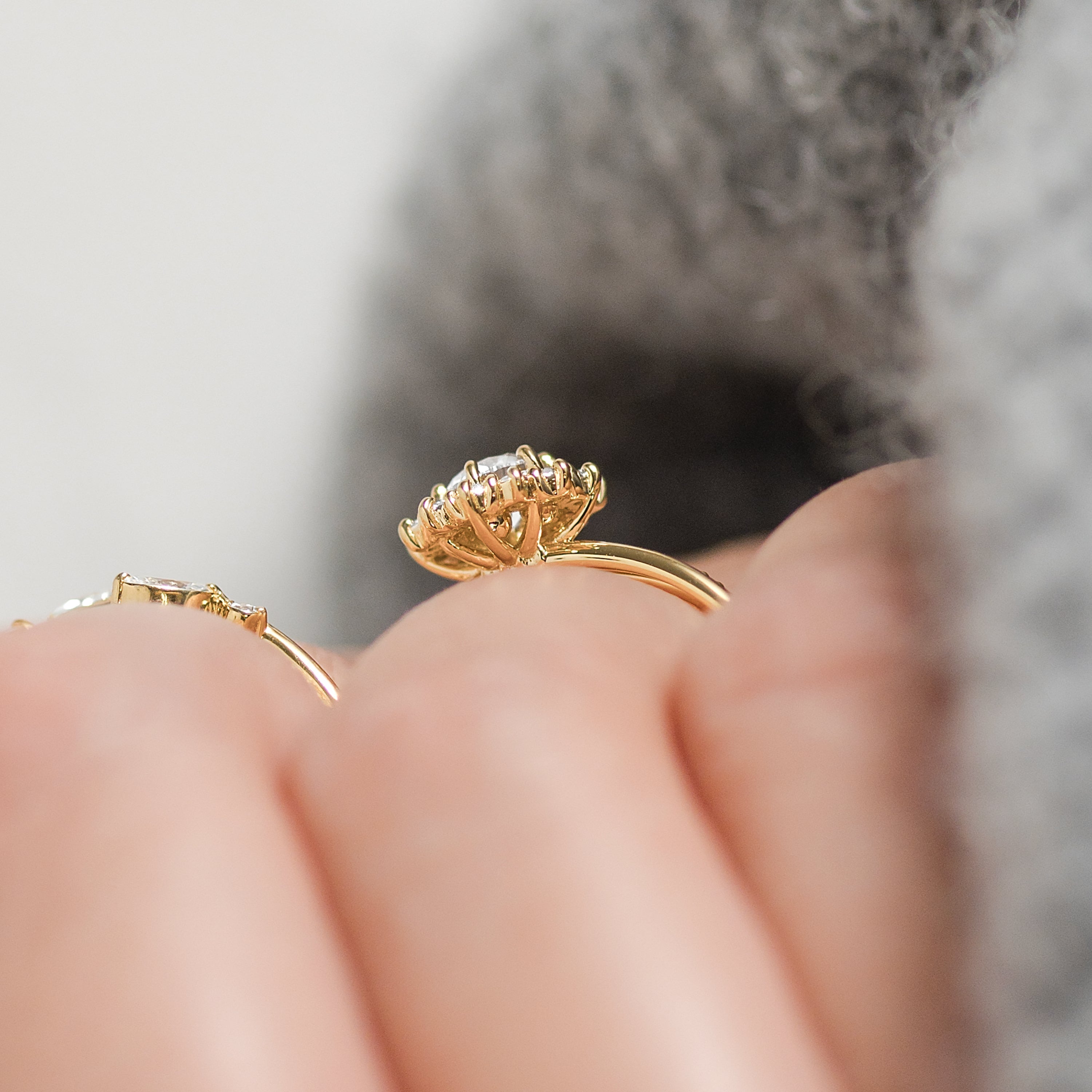 Solitaire-Oval Lab Grown Diamond Engagement Ring