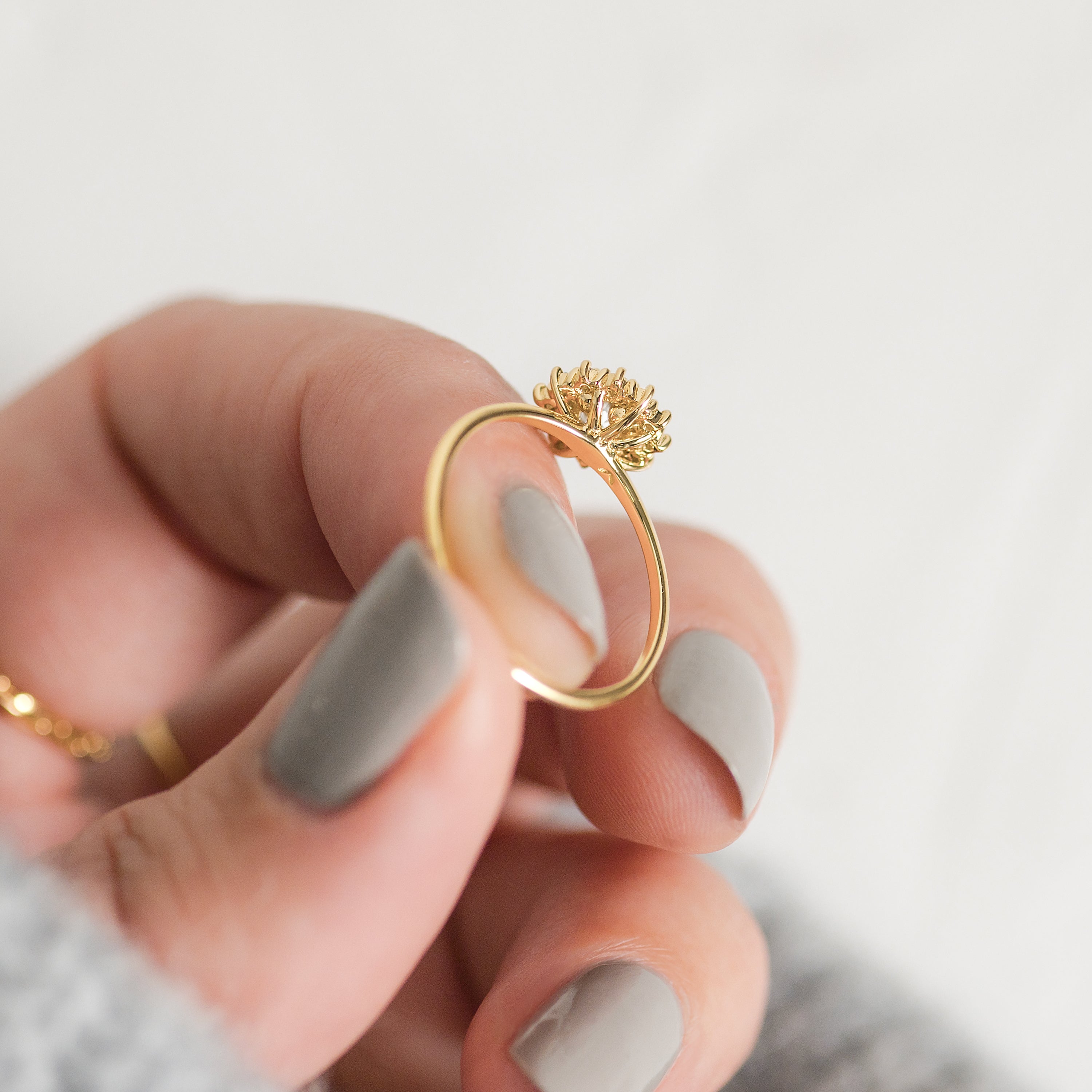 Solitaire-Oval Lab Grown Diamond Engagement Ring
