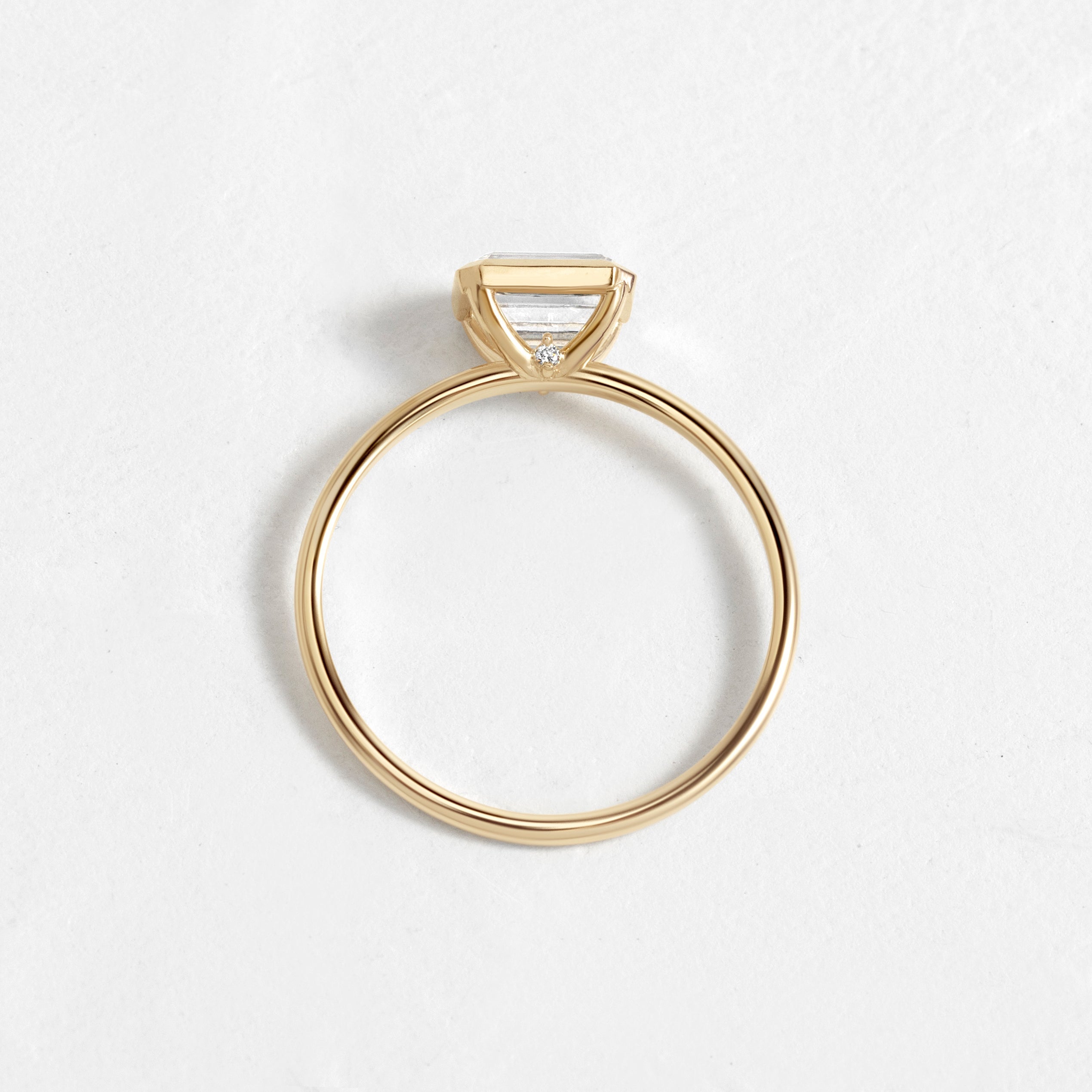 Solitaire-Oval Lab Grown Diamond Engagement Ring