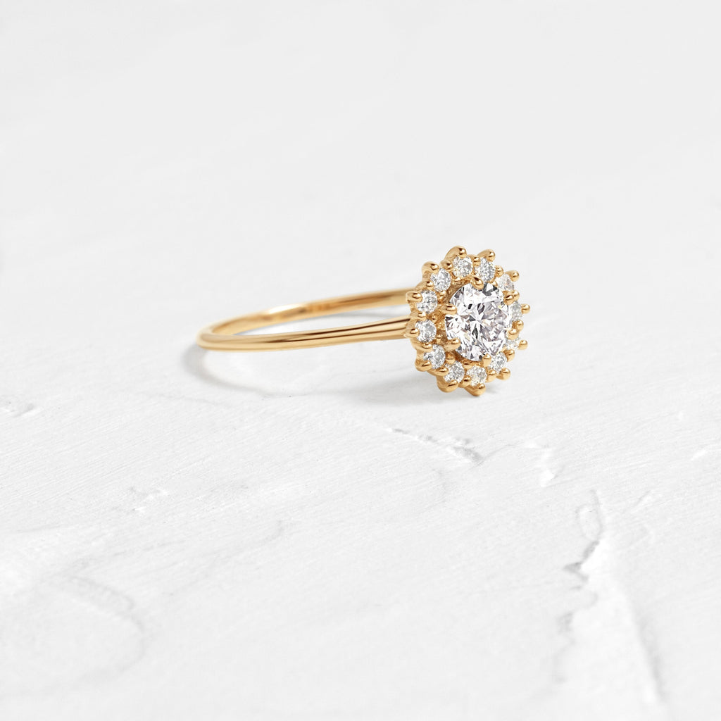 Solitaire-Oval Lab Grown Diamond Engagement Ring