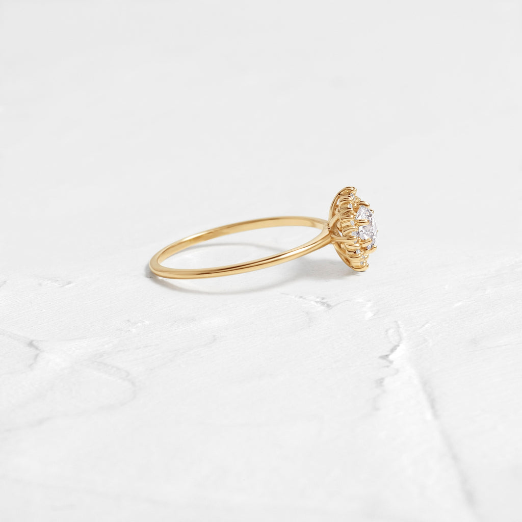 Solitaire-Oval Lab Grown Diamond Engagement Ring