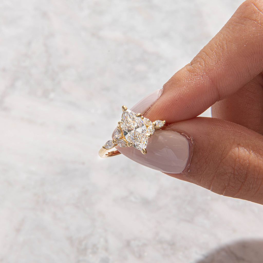 Solitaire-Oval Lab Grown Diamond Engagement Ring