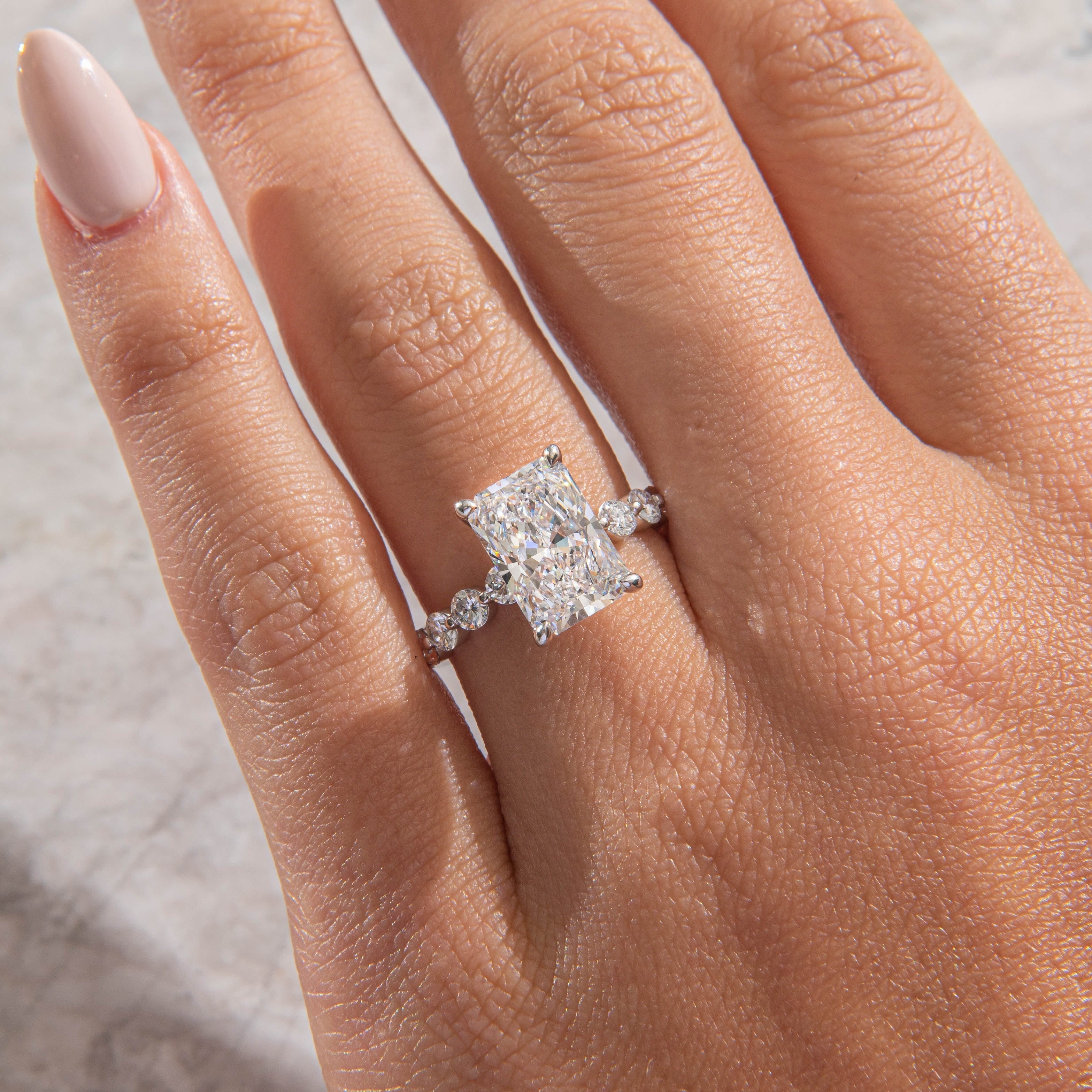 Solitaire-Oval Lab Grown Diamond Engagement Ring