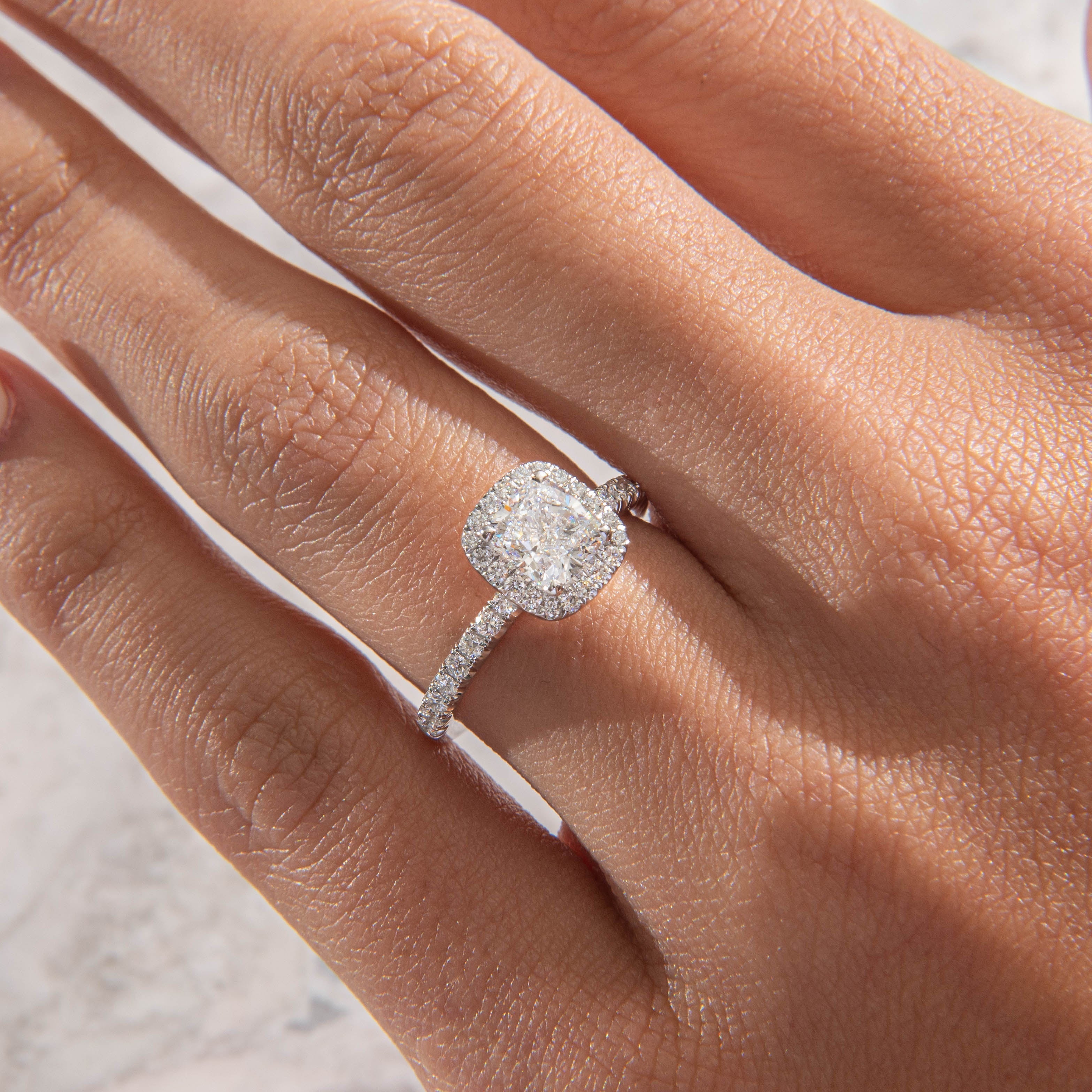 Solitaire-Oval Lab Grown Diamond Engagement Ring