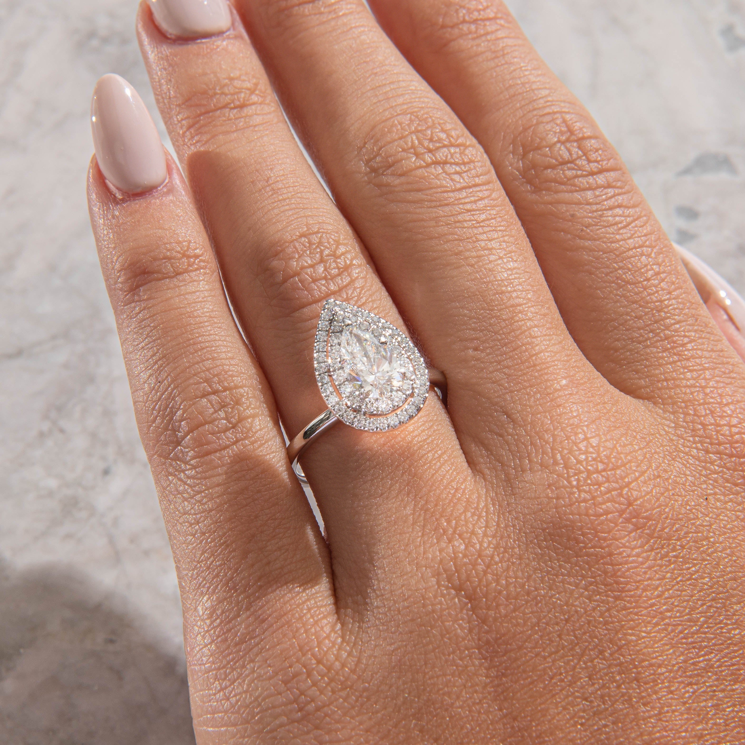 Solitaire-Oval Lab Grown Diamond Engagement Ring