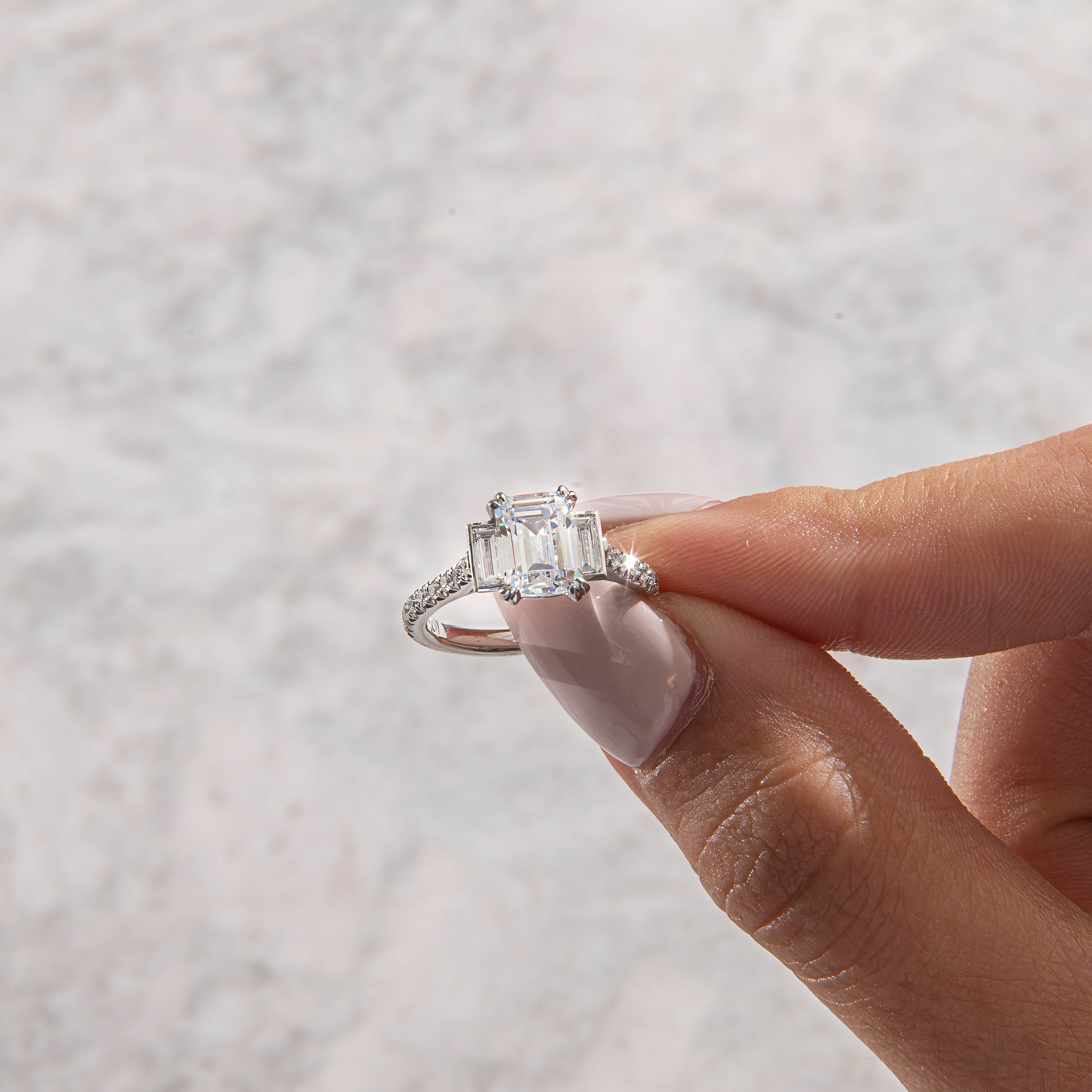 Solitaire-Oval Lab Grown Diamond Engagement Ring