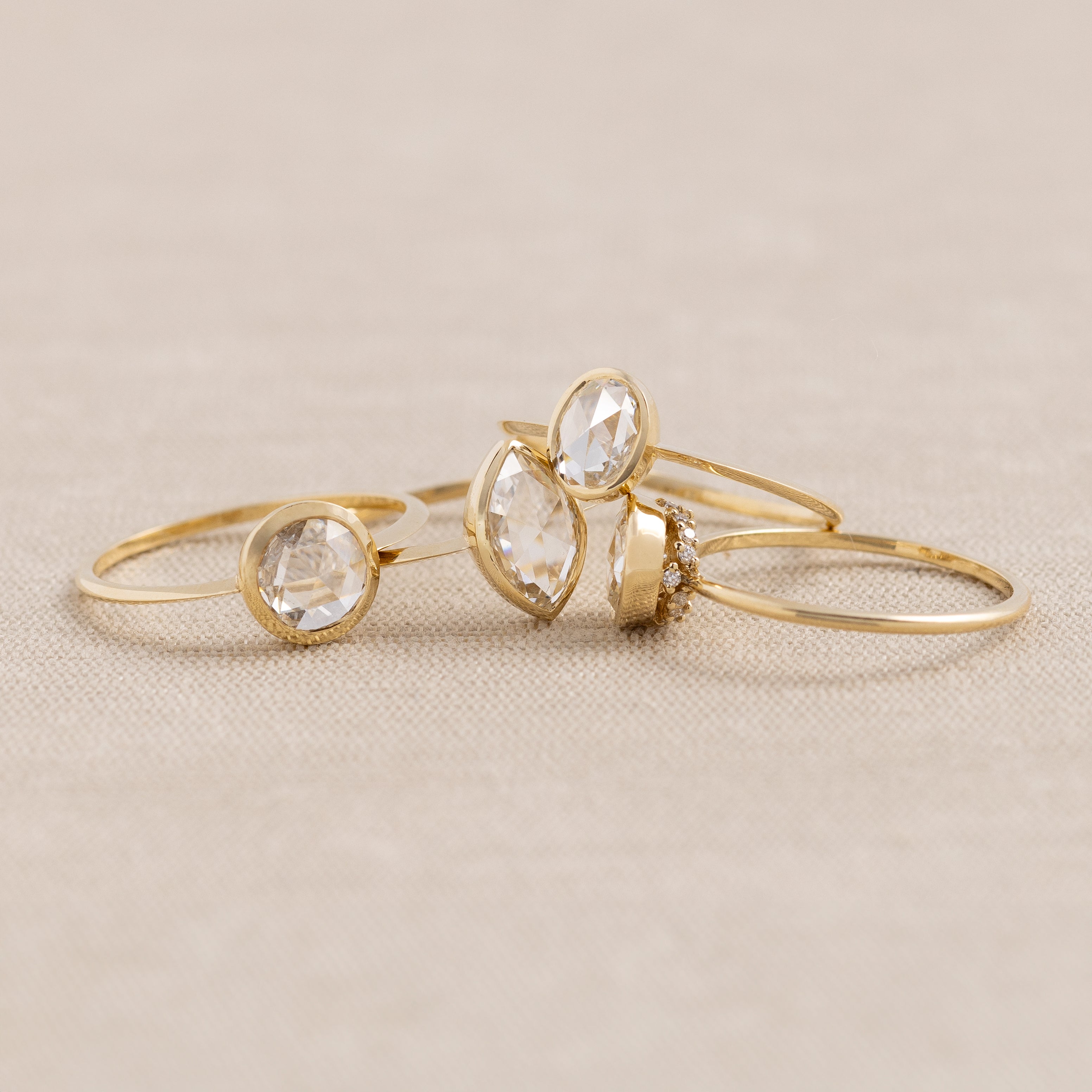 Solitaire-Oval Lab Grown Diamond Engagement Ring
