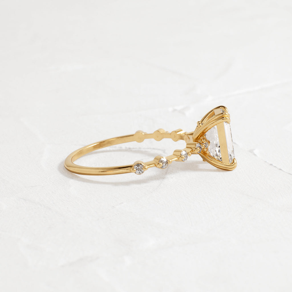 Solitaire-Oval Lab Grown Diamond Engagement Ring