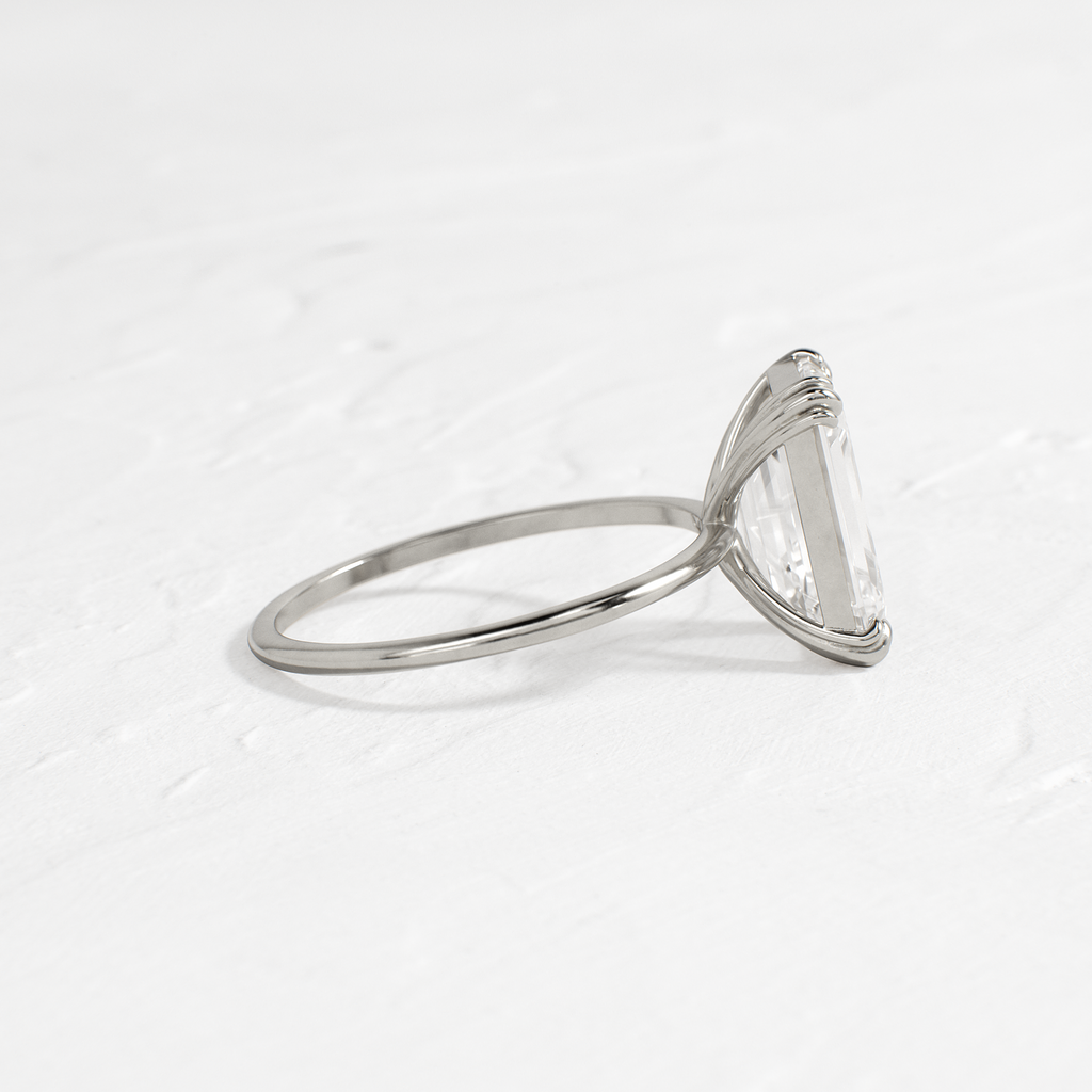 Solitaire-Oval Lab Grown Diamond Engagement Ring