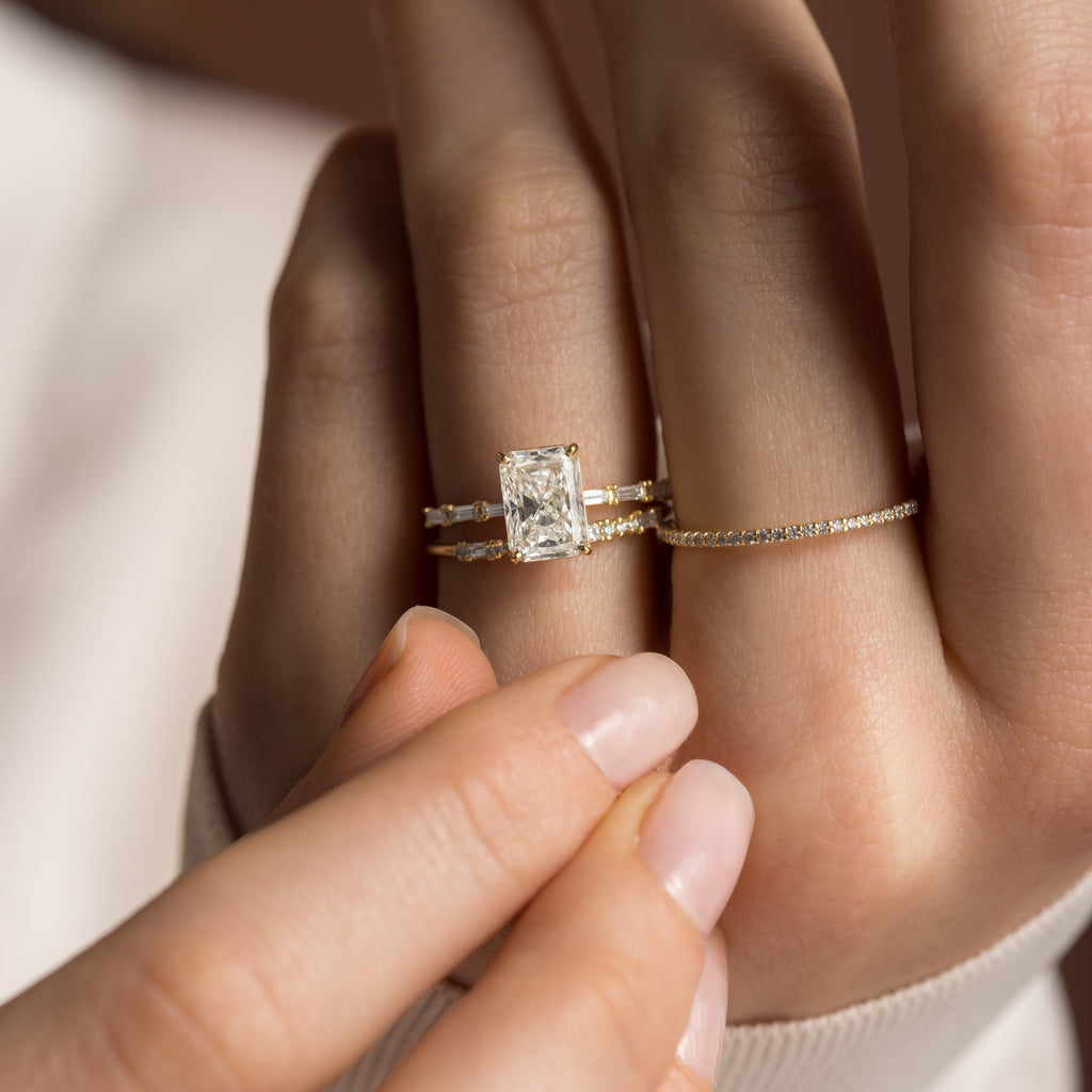 Solitaire-Oval Lab Grown Diamond Engagement Ring