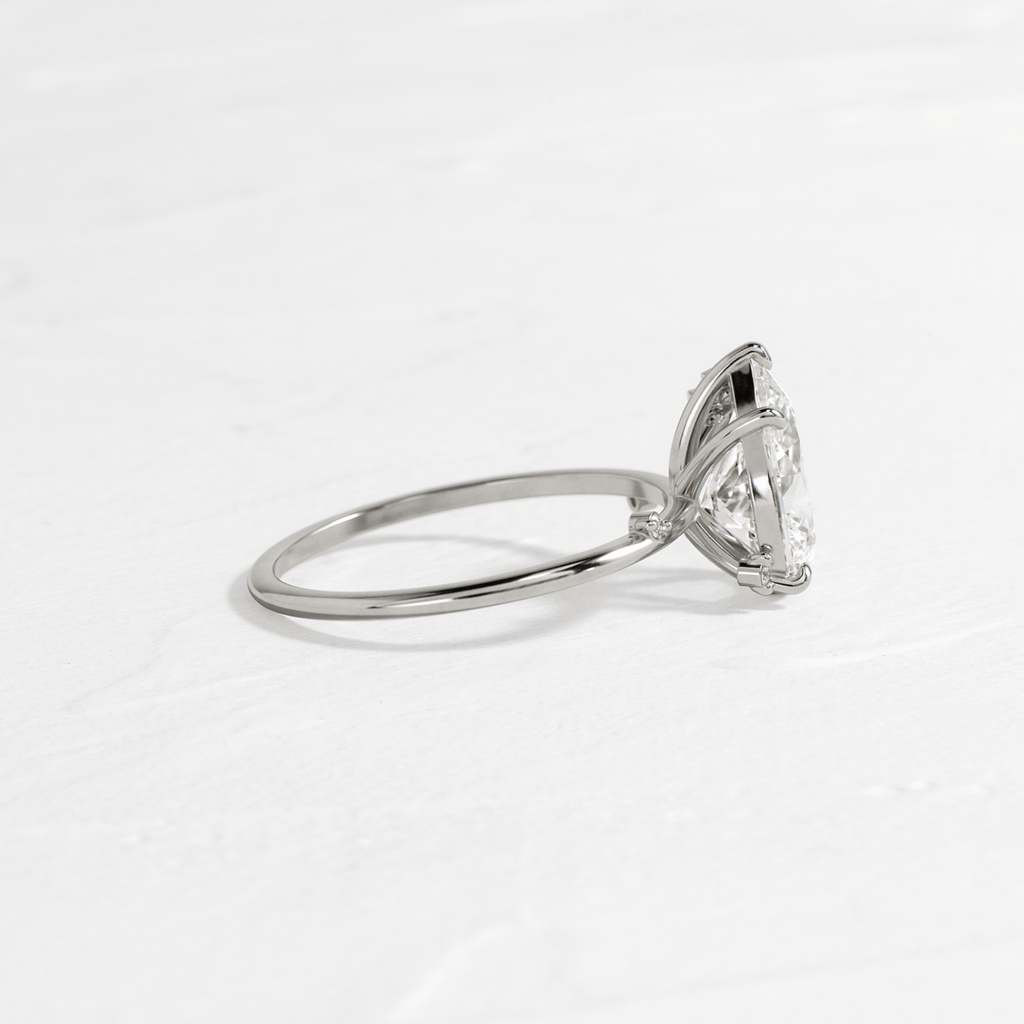 Solitaire-Oval Lab Grown Diamond Engagement Ring